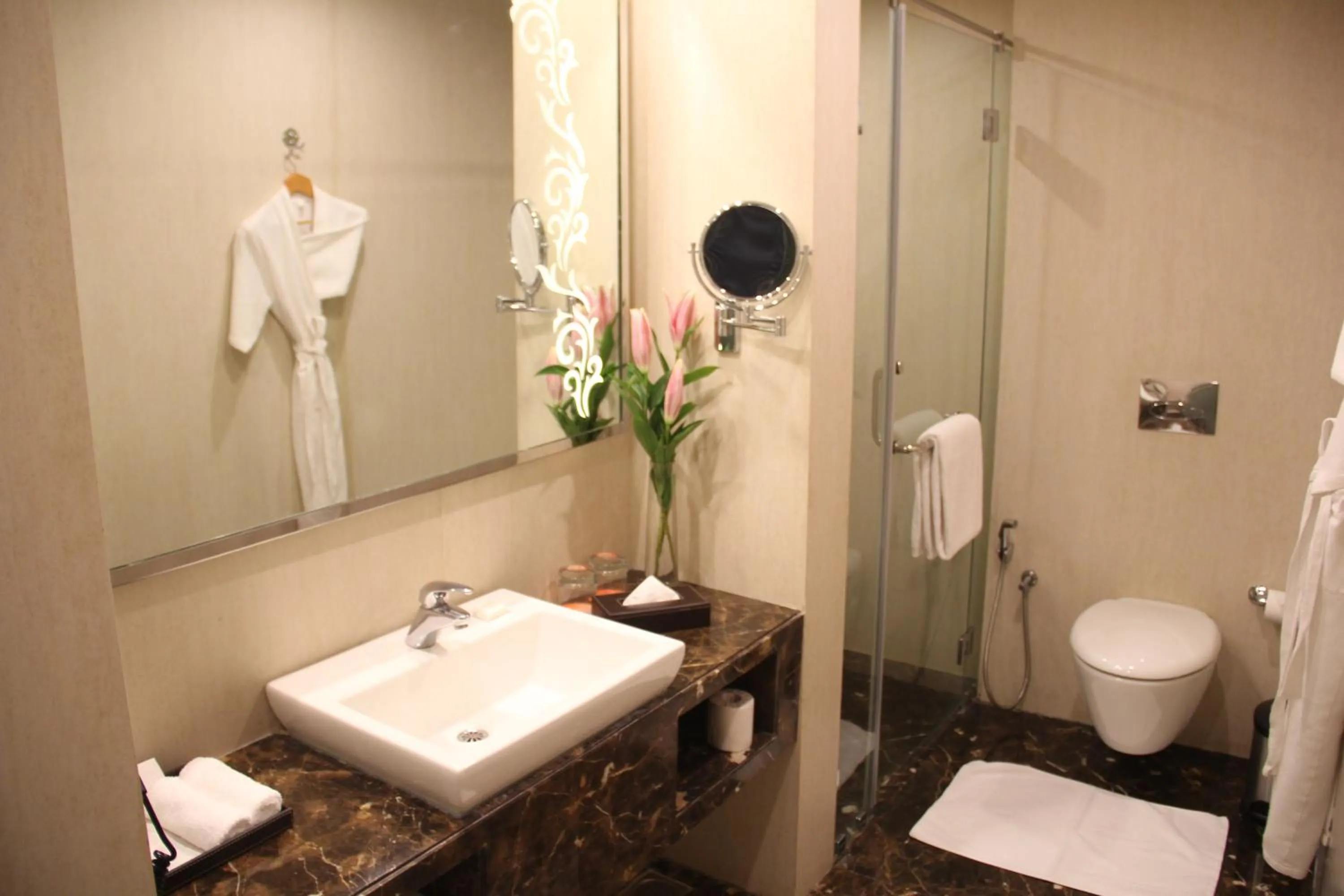 Toilet in Howard Johnson By Wyndham, Hebbal, Bengaluru