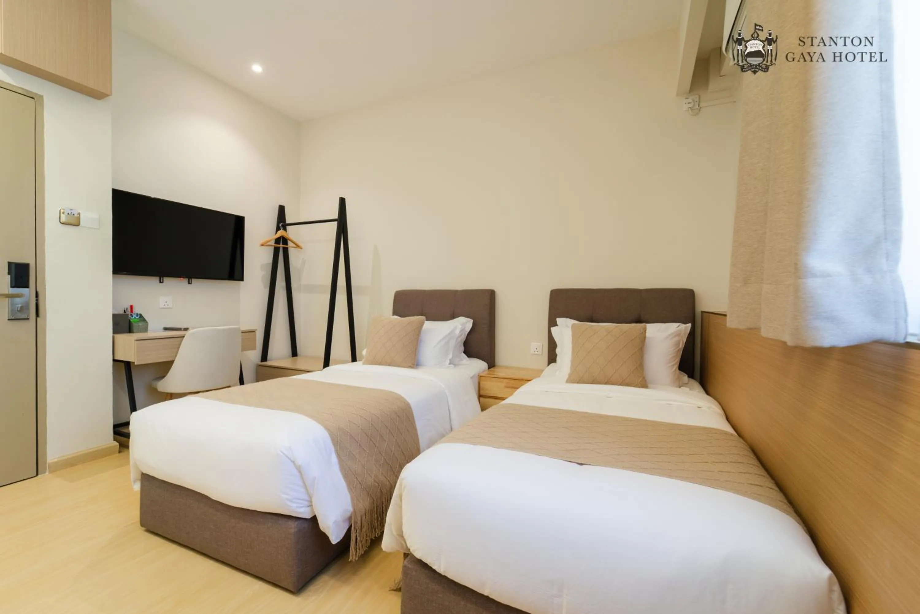 View (from property/room), Bed in Stanton Gaya Hotel