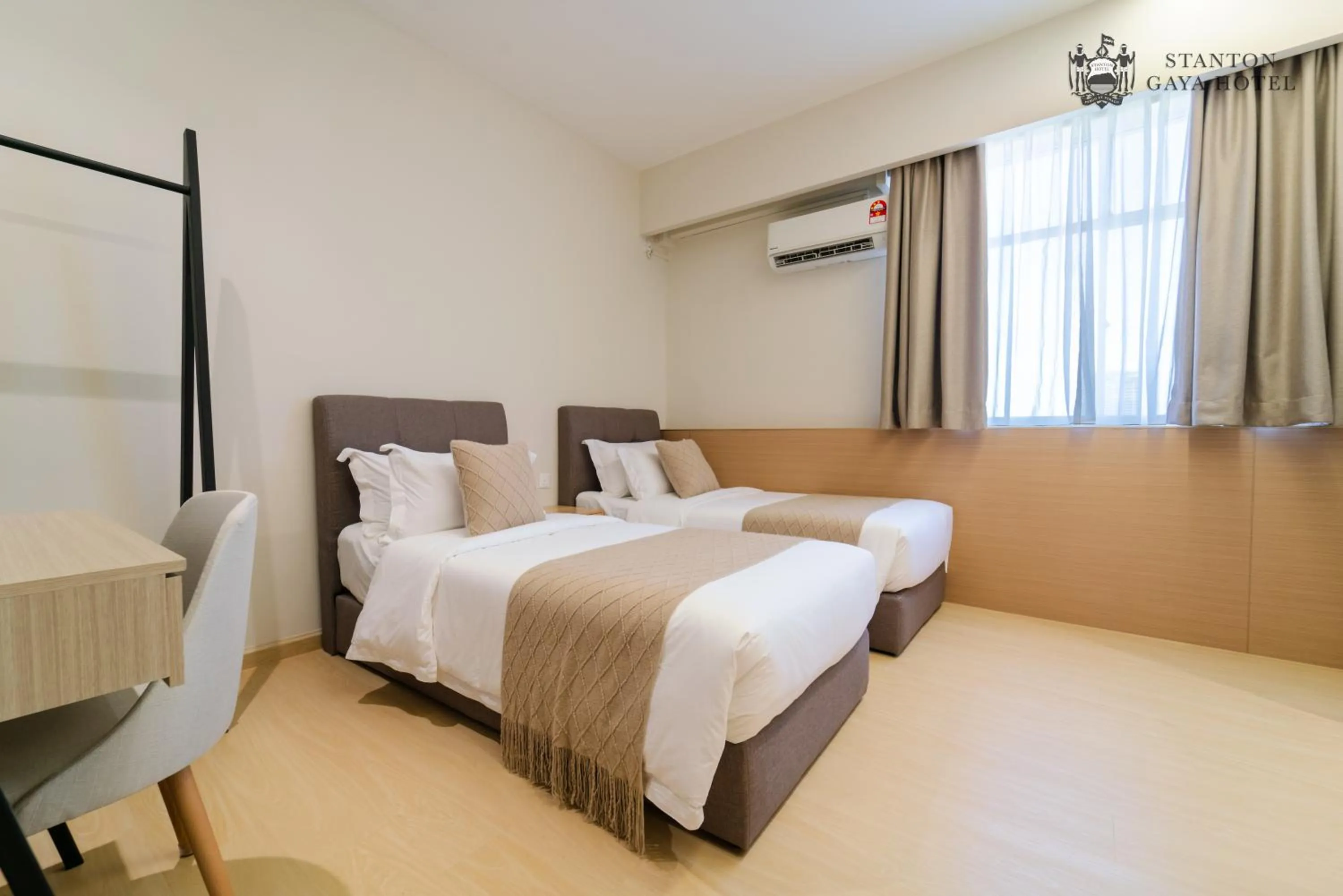 Bed in Stanton Gaya Hotel