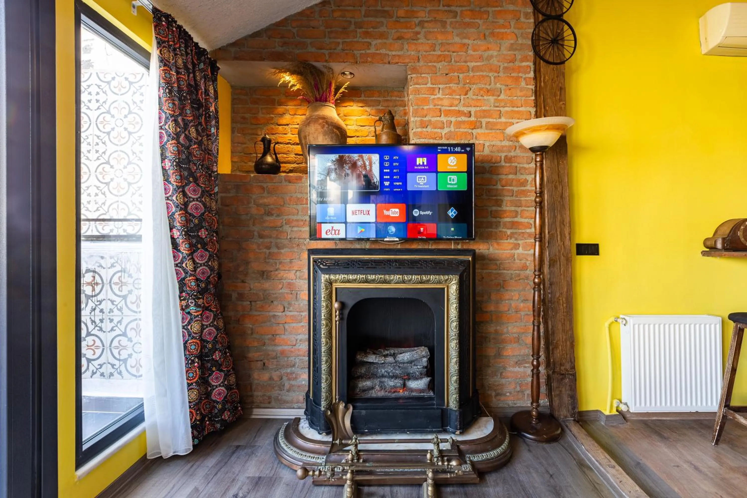 Decorative detail in Ali Pasha Apartment