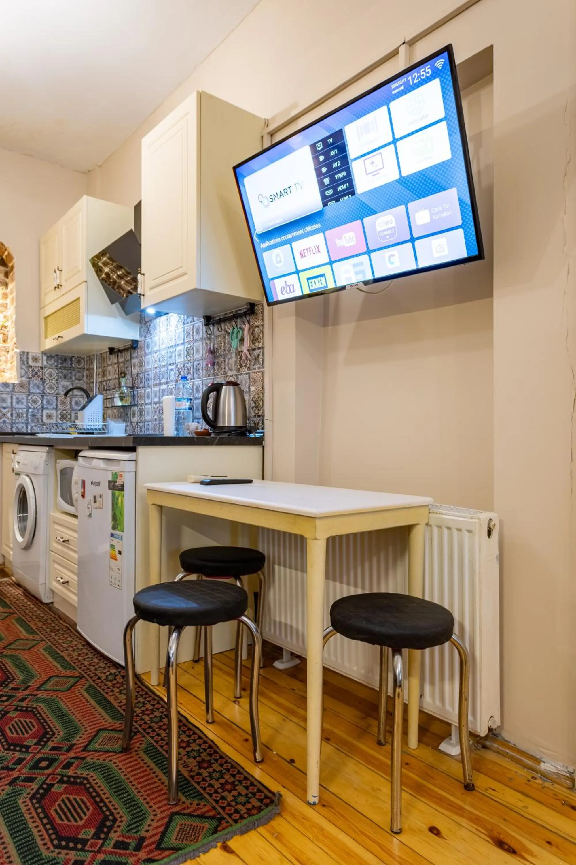 TV and multimedia in Ali Pasha Apartment