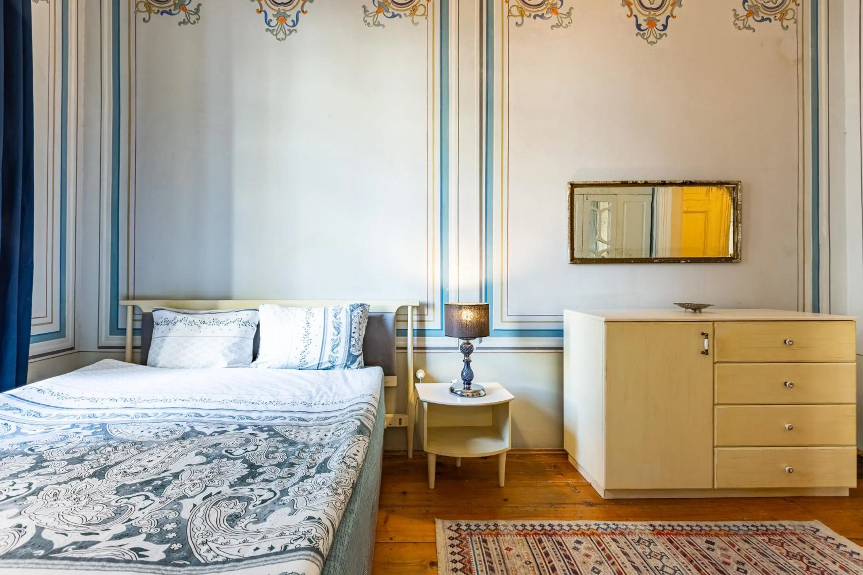 Bedroom, Bed in Ali Pasha Apartment