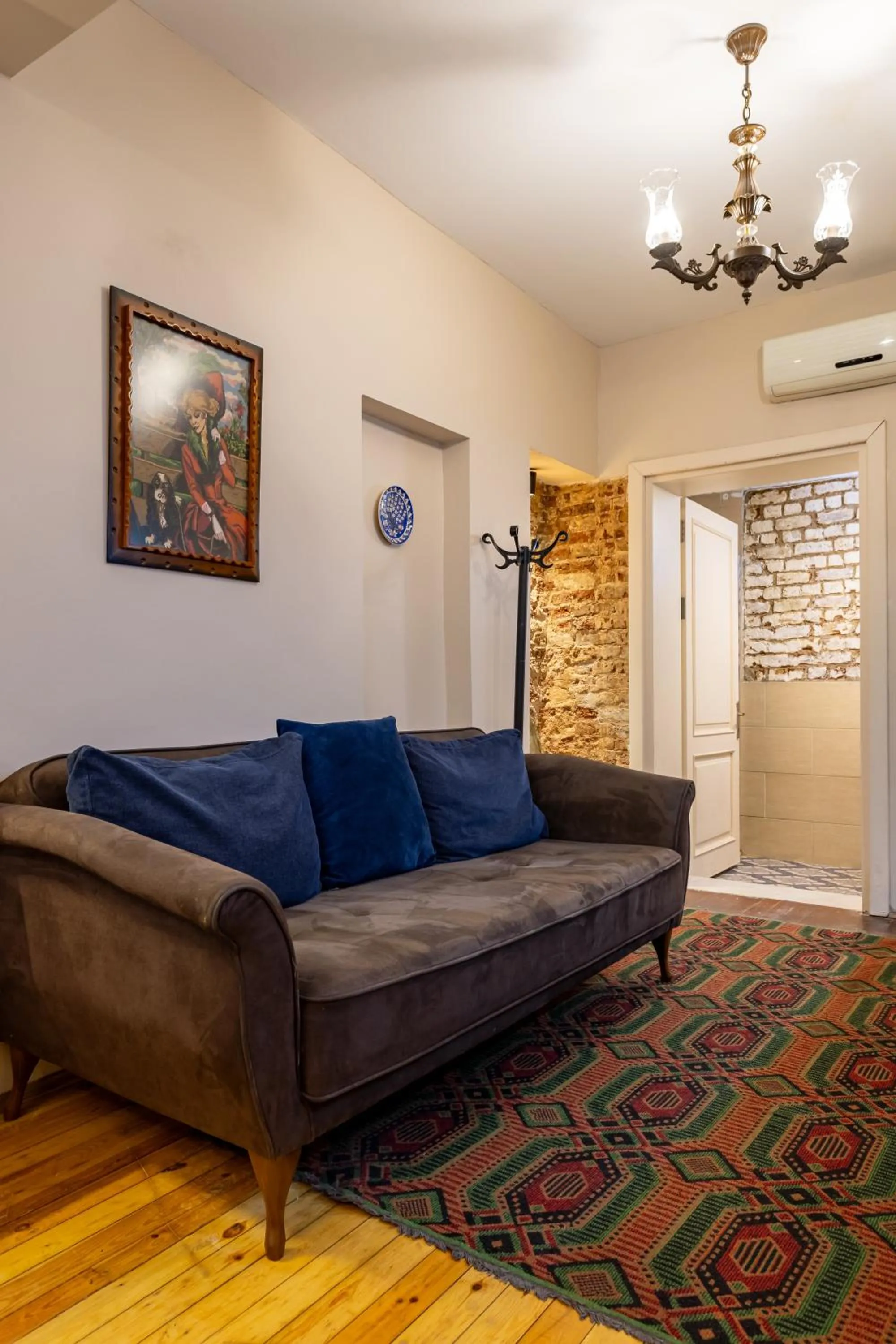 Seating area in Ali Pasha Apartment