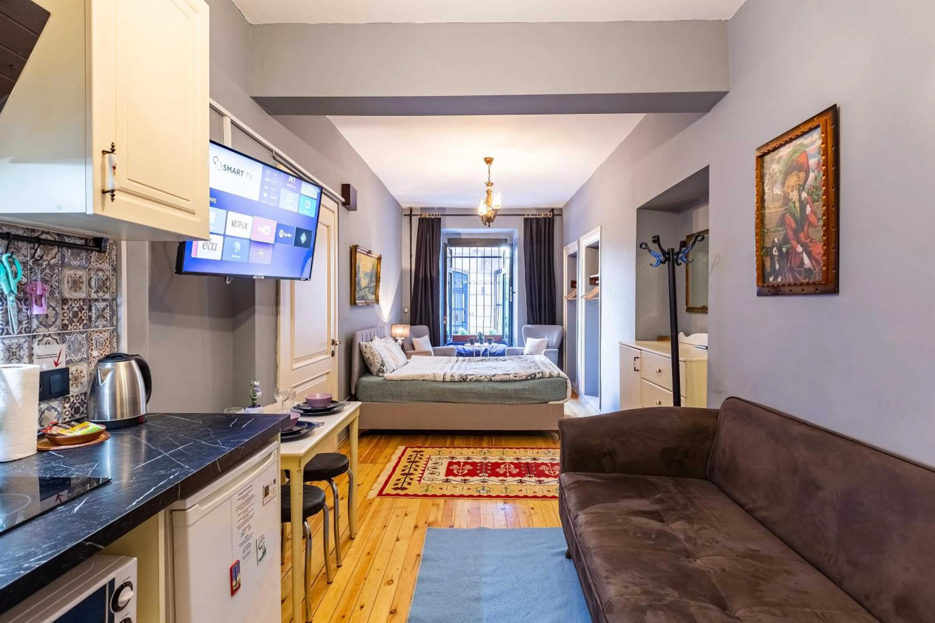 Photo of the whole room, Bed in Ali Pasha Apartment