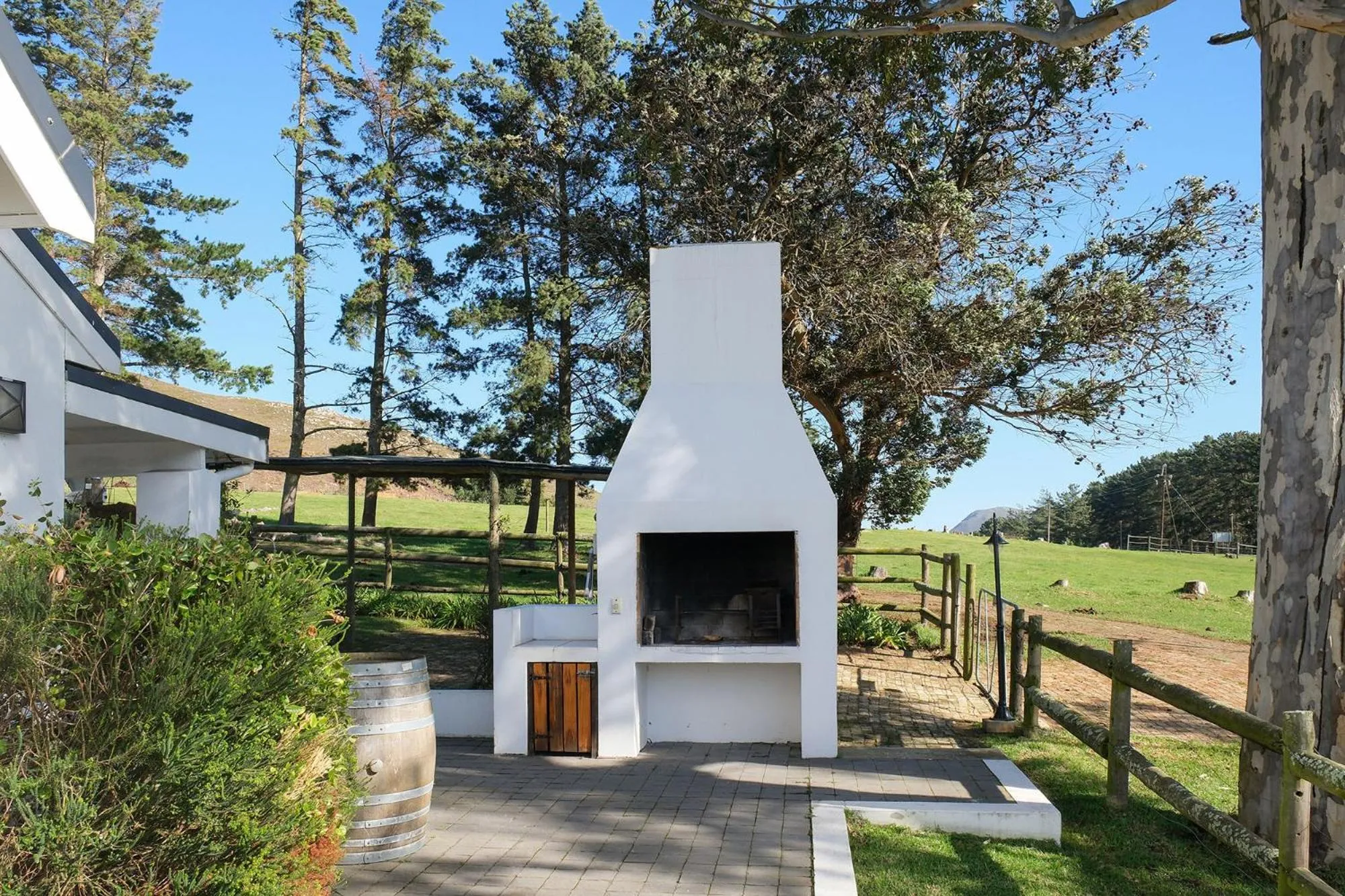 BBQ facilities in High Season Farm Luxury Cottages