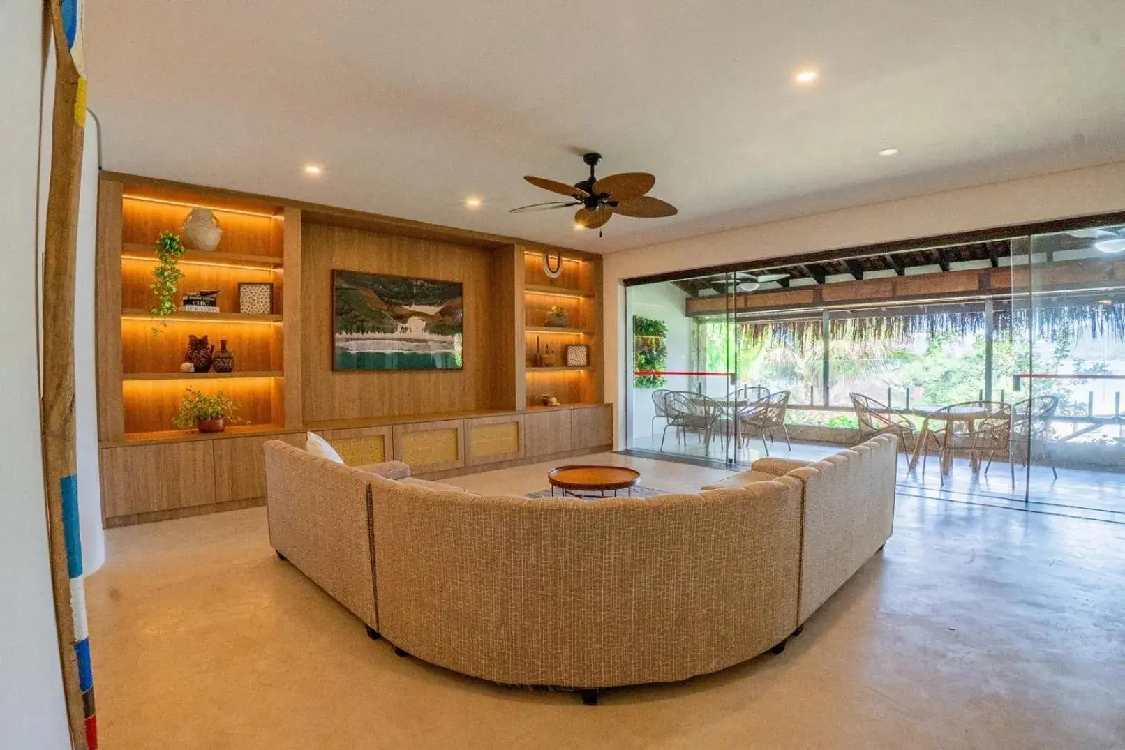 Queen Suite with Spa Bath in Catalina Hotel Queen Suite with Spa Bath in Catalina Hotel