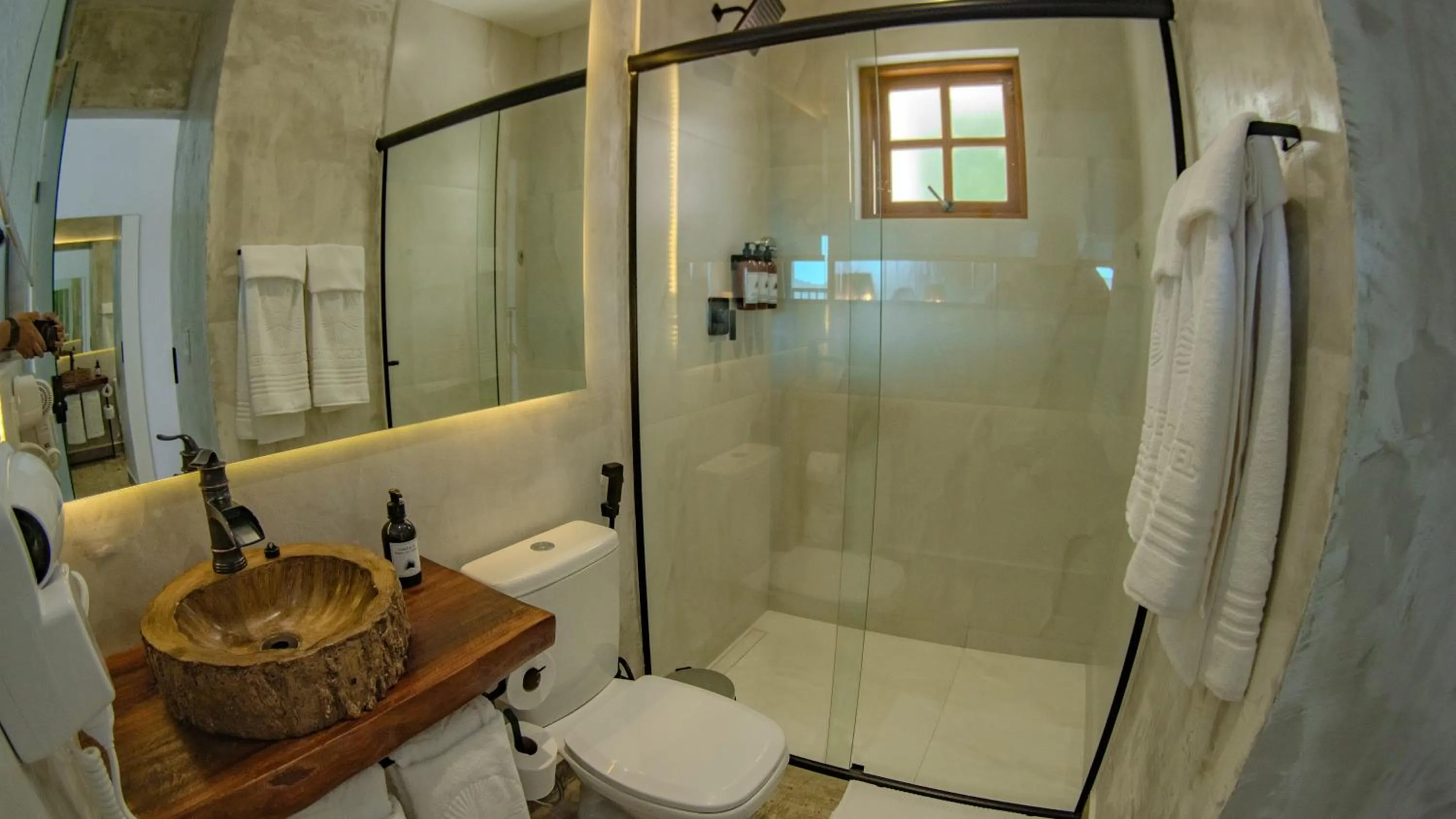 Shower in Catalina Hotel