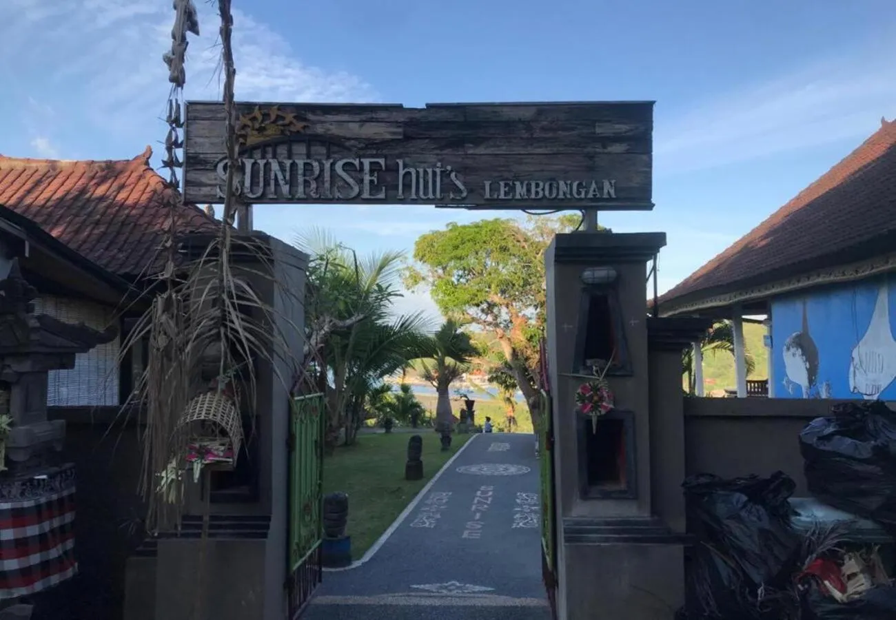 Property logo or sign in Sunrise Ocean Hut's Lembongan