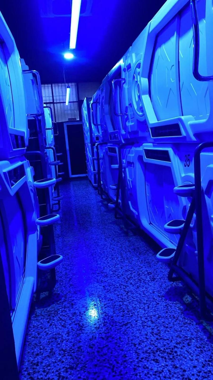 Area and facilities in CAPSULE INN VALENCIA Hostel