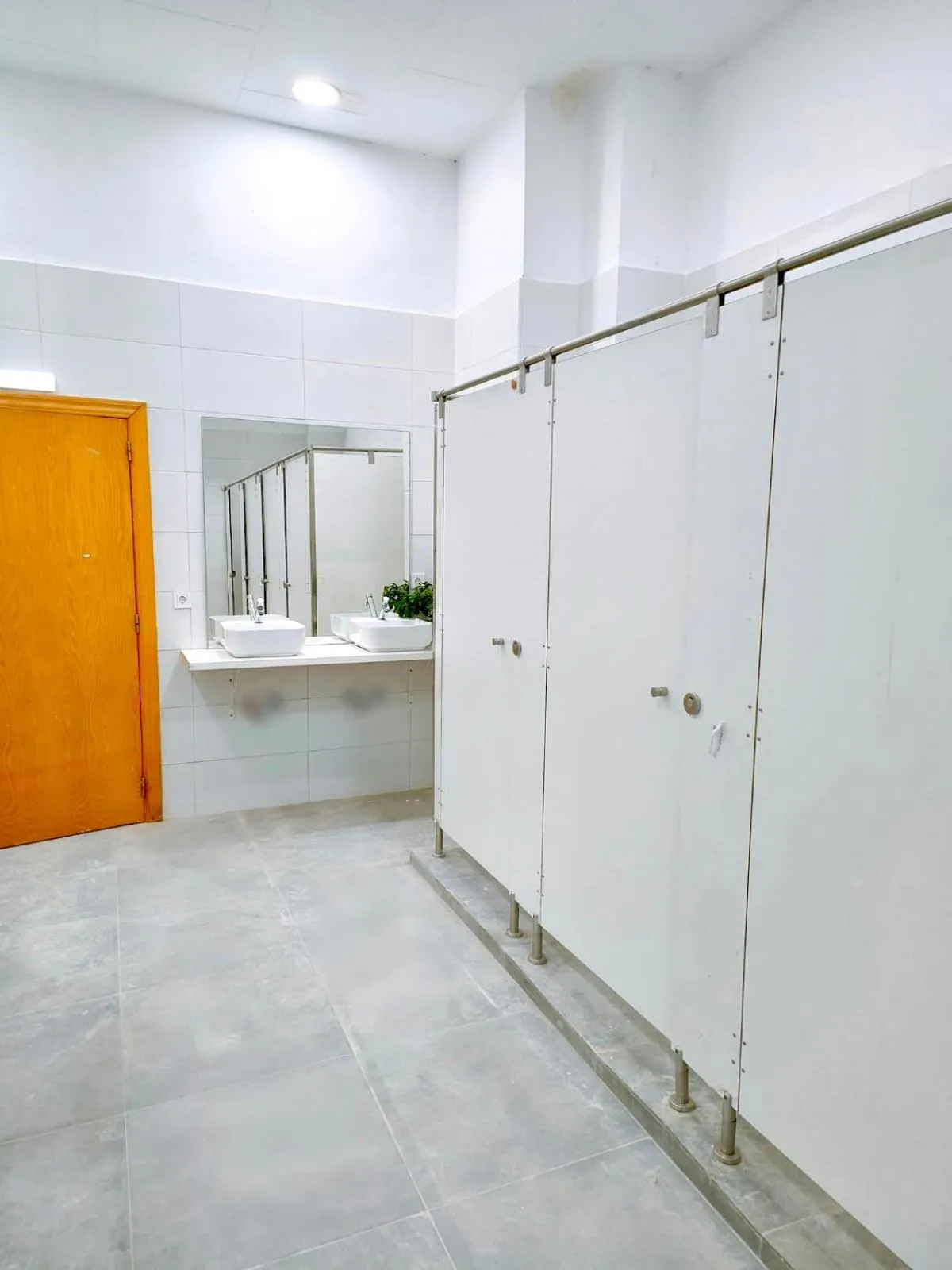 Bathroom in CAPSULE INN VALENCIA Hostel