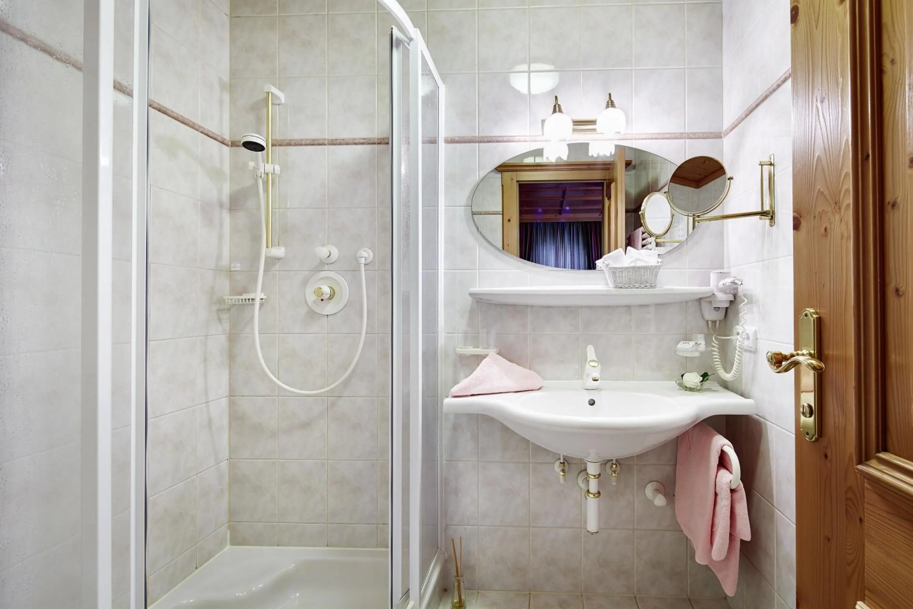 Shower in Villa Angela