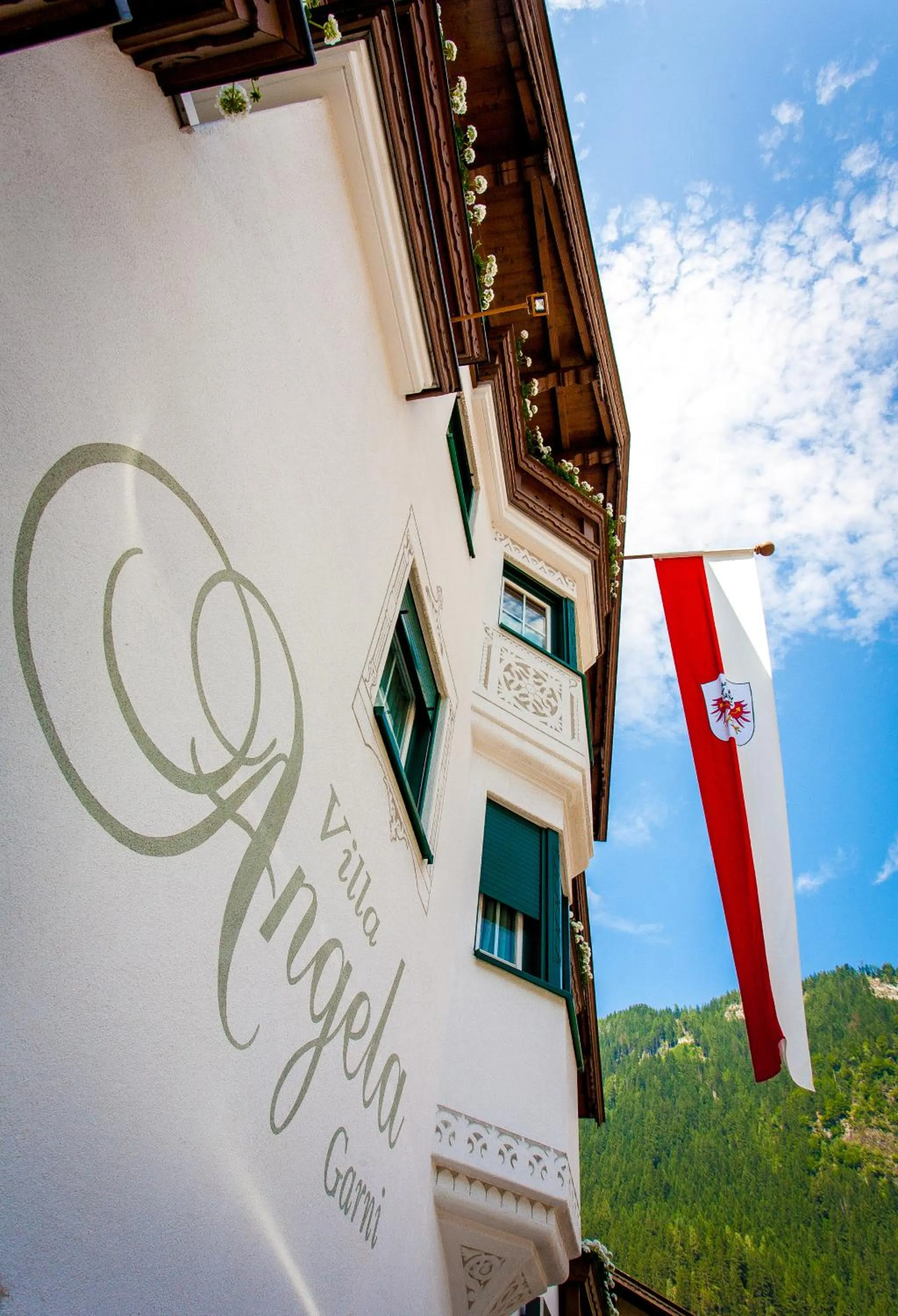 Facade/entrance in Villa Angela