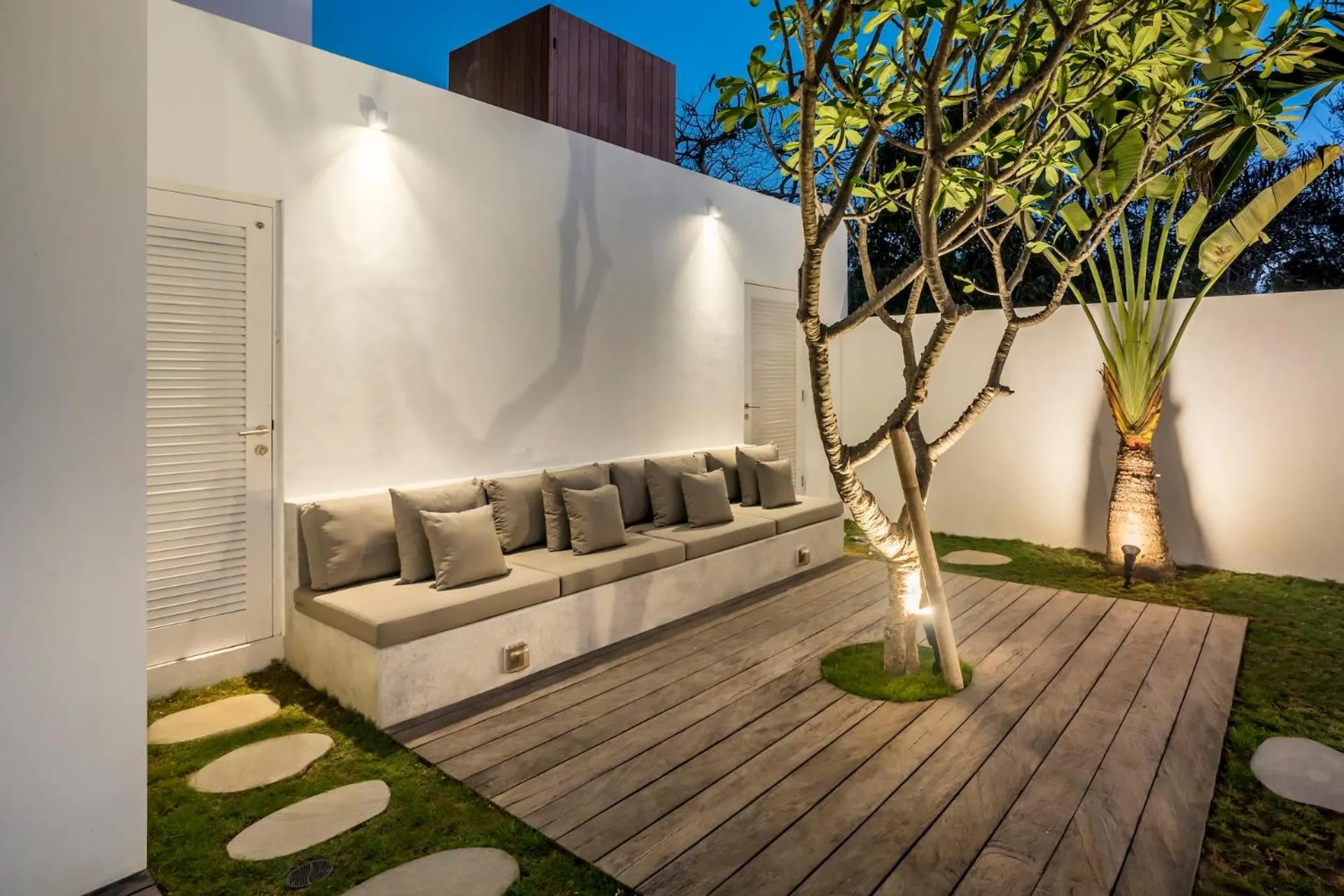 Garden view in Villa Surga Julie by Alfred in Bali