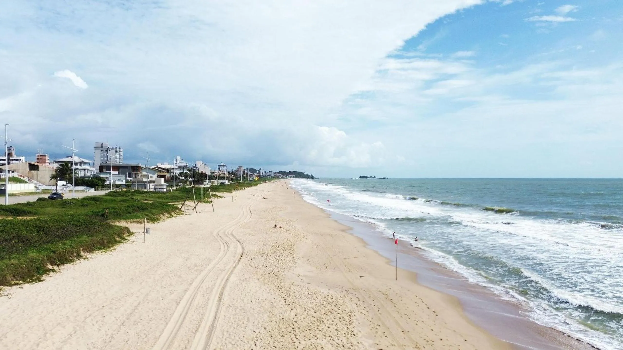 Beach in 150m da praia em um fantástico edifício em Balneário Piçarras