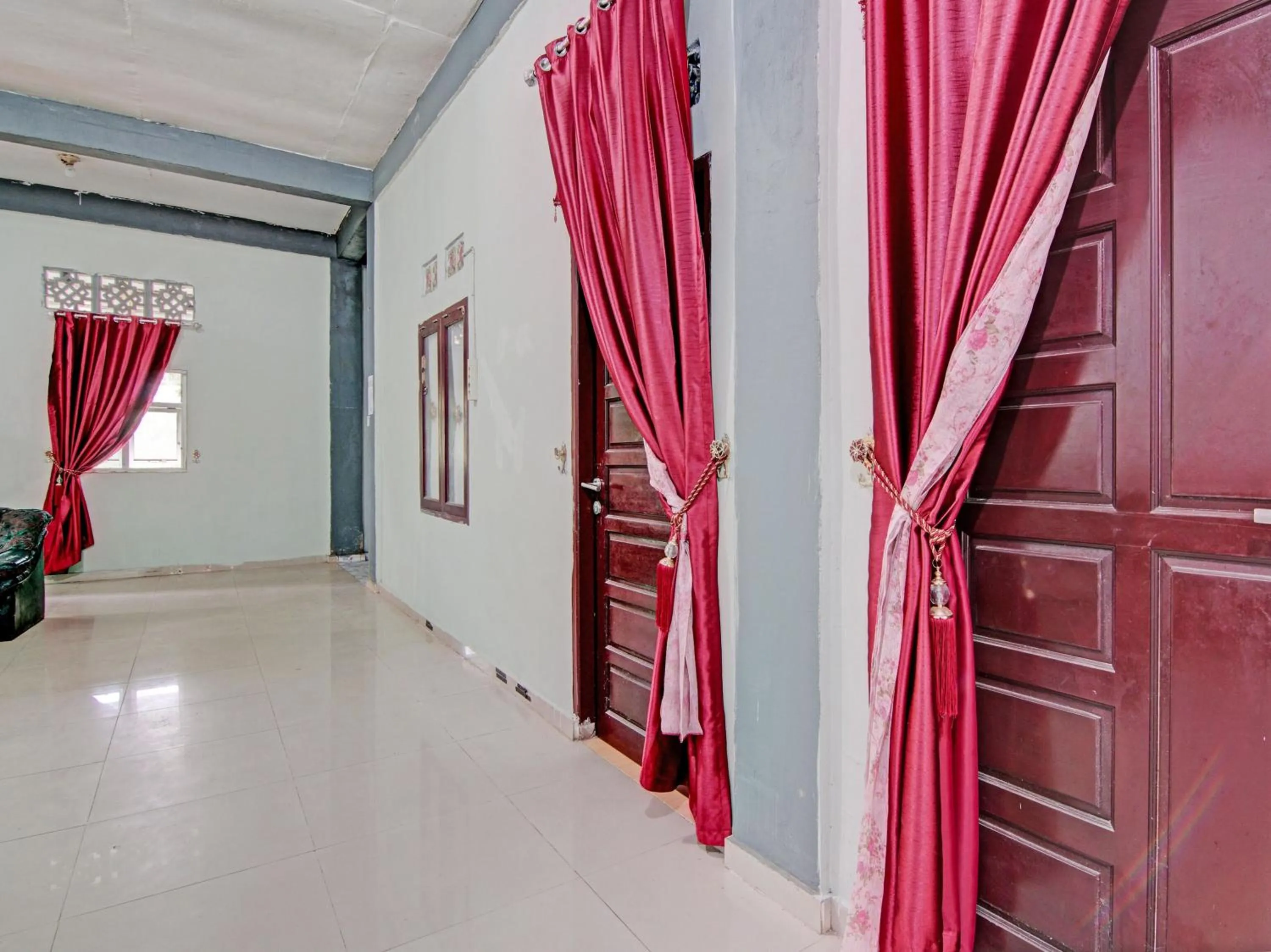 Lobby or reception in Hotel O Meranti HomestayNearJembatan Siak