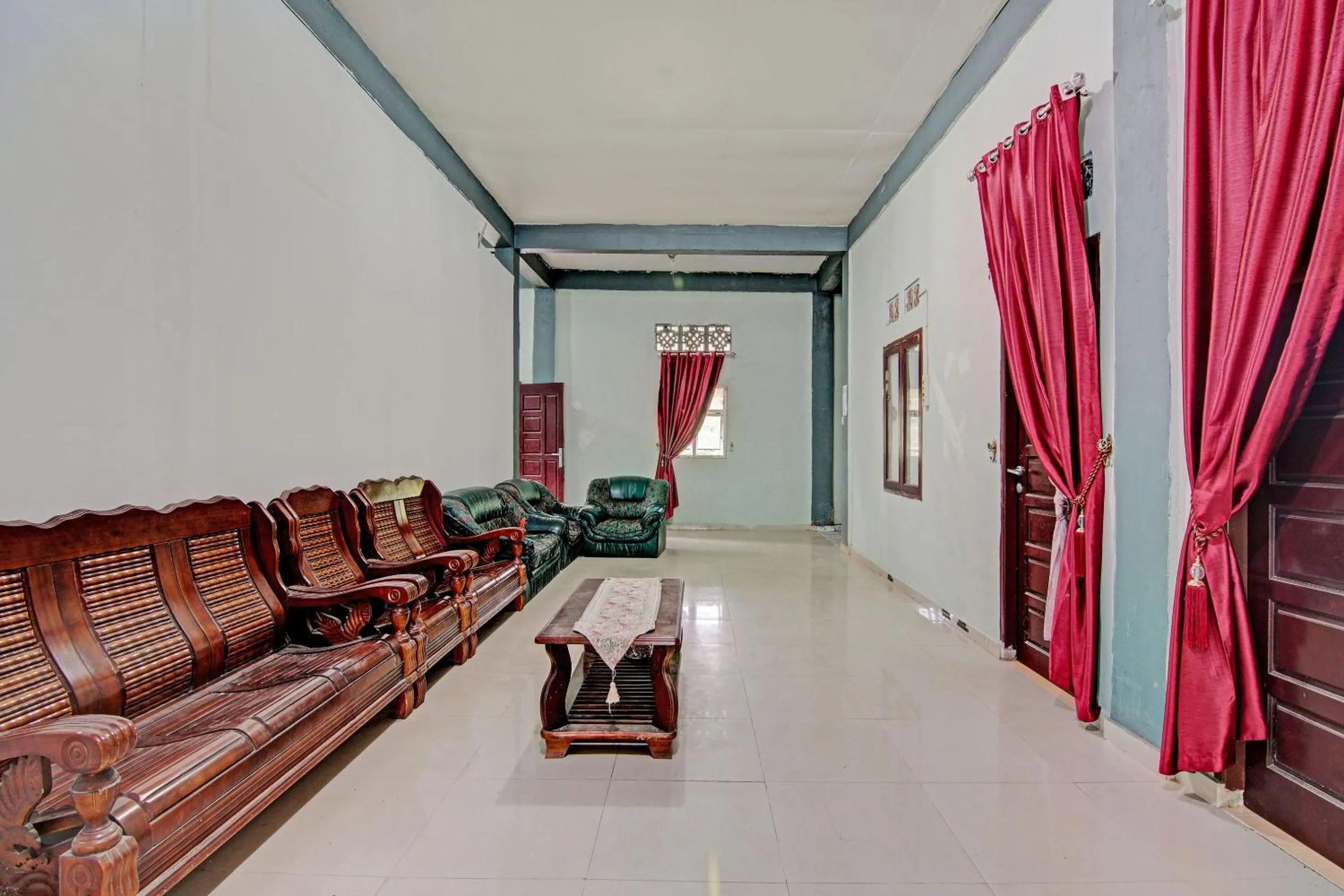 Lobby or reception in Hotel O Meranti HomestayNearJembatan Siak