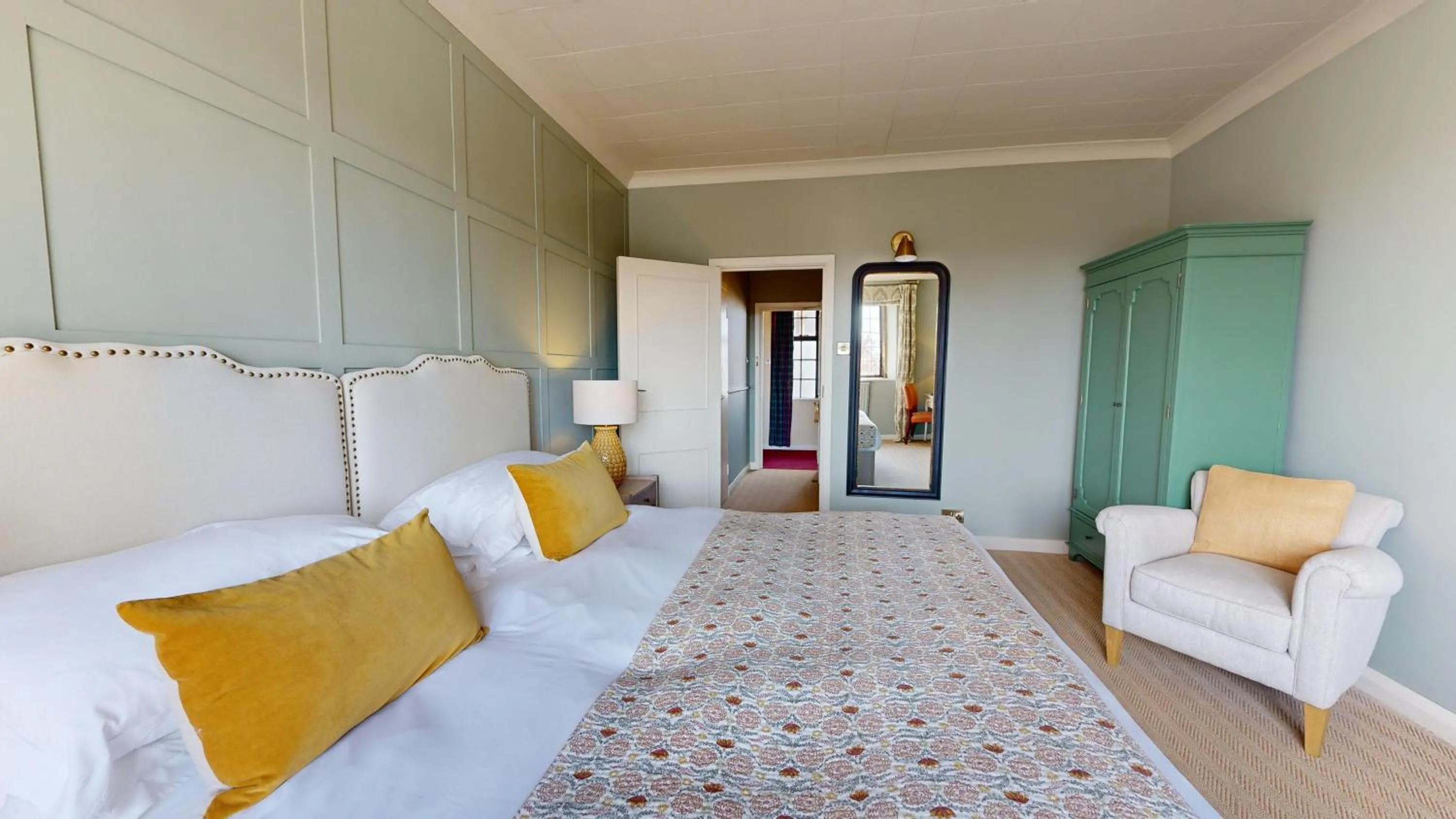 Bedroom, Bed in Castle Hotel