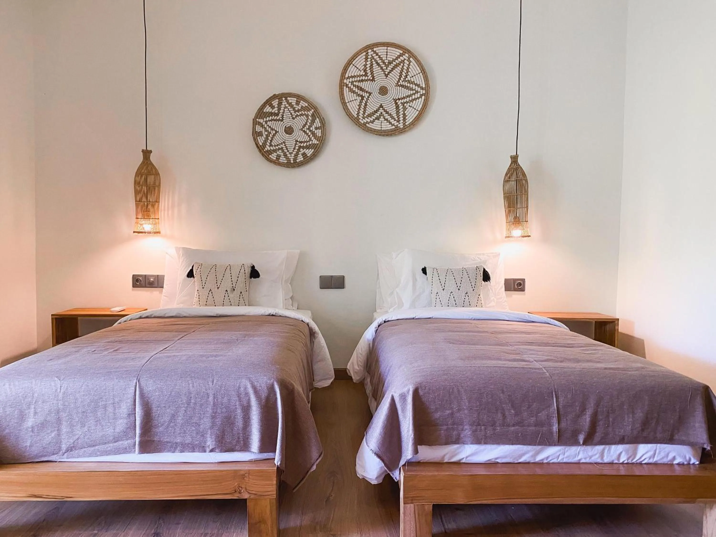 Photo of the whole room, Bed in Reset Lombok Hotel