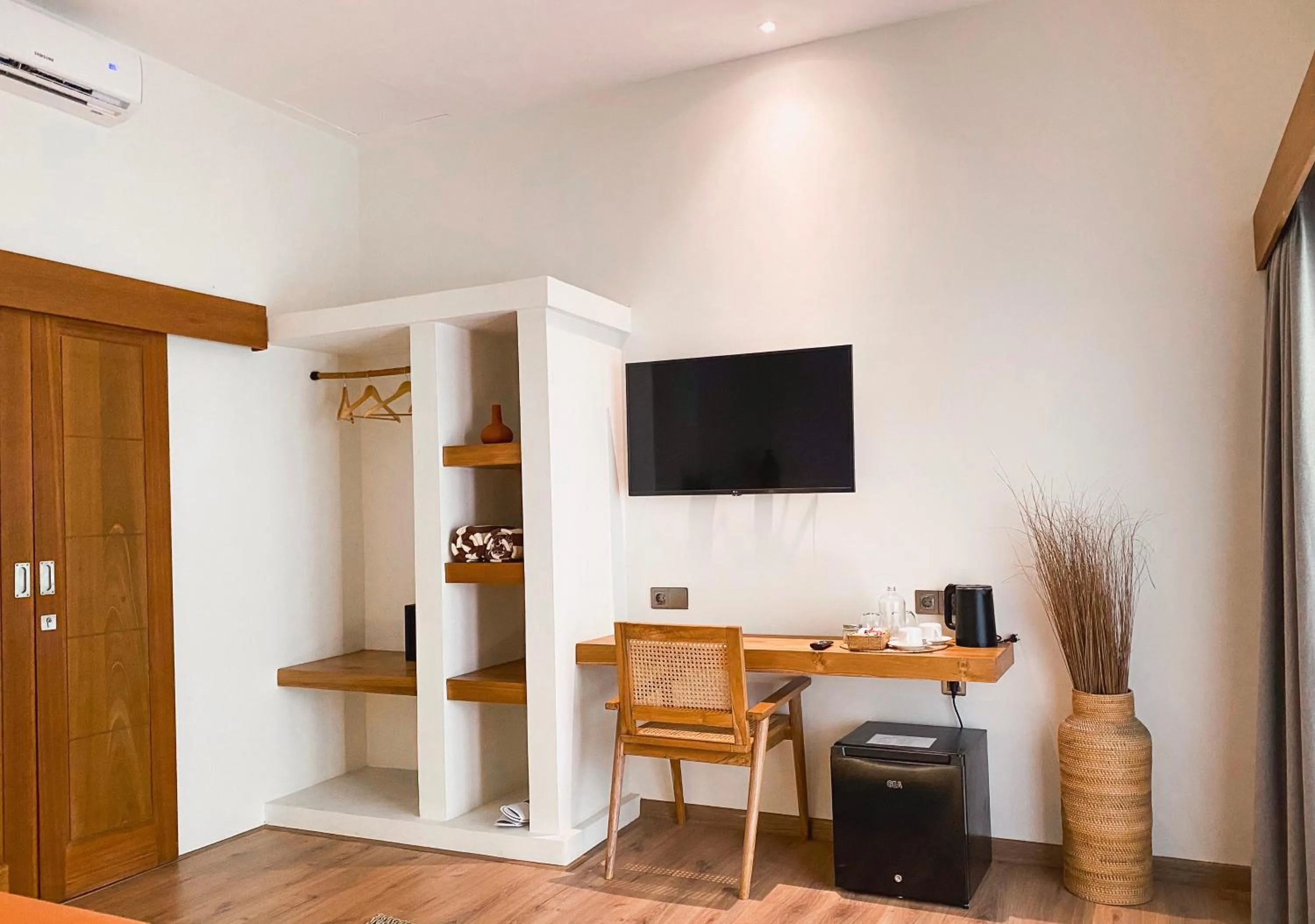 hair dresser in Reset Lombok Hotel