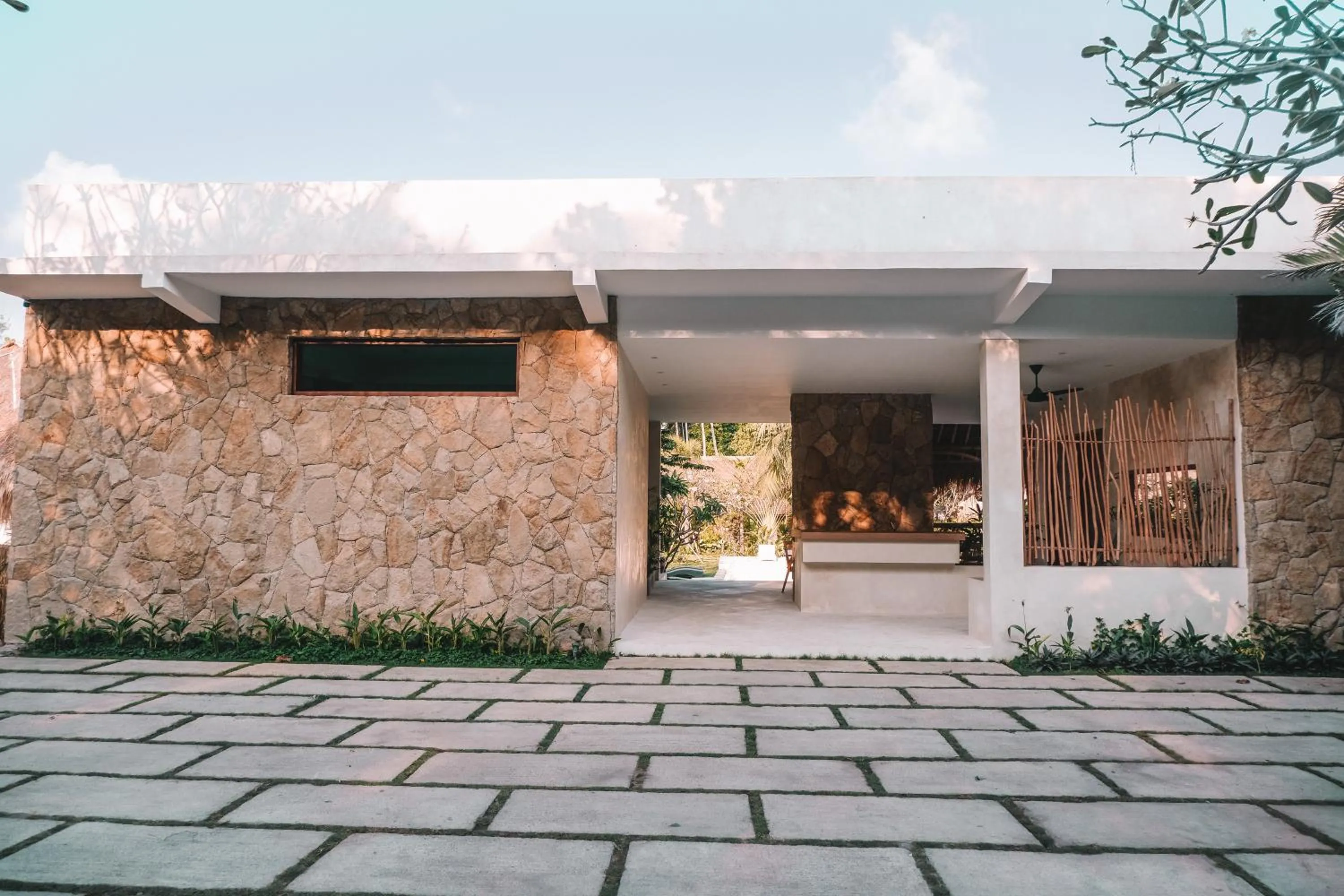 Facade/entrance in Reset Lombok Hotel