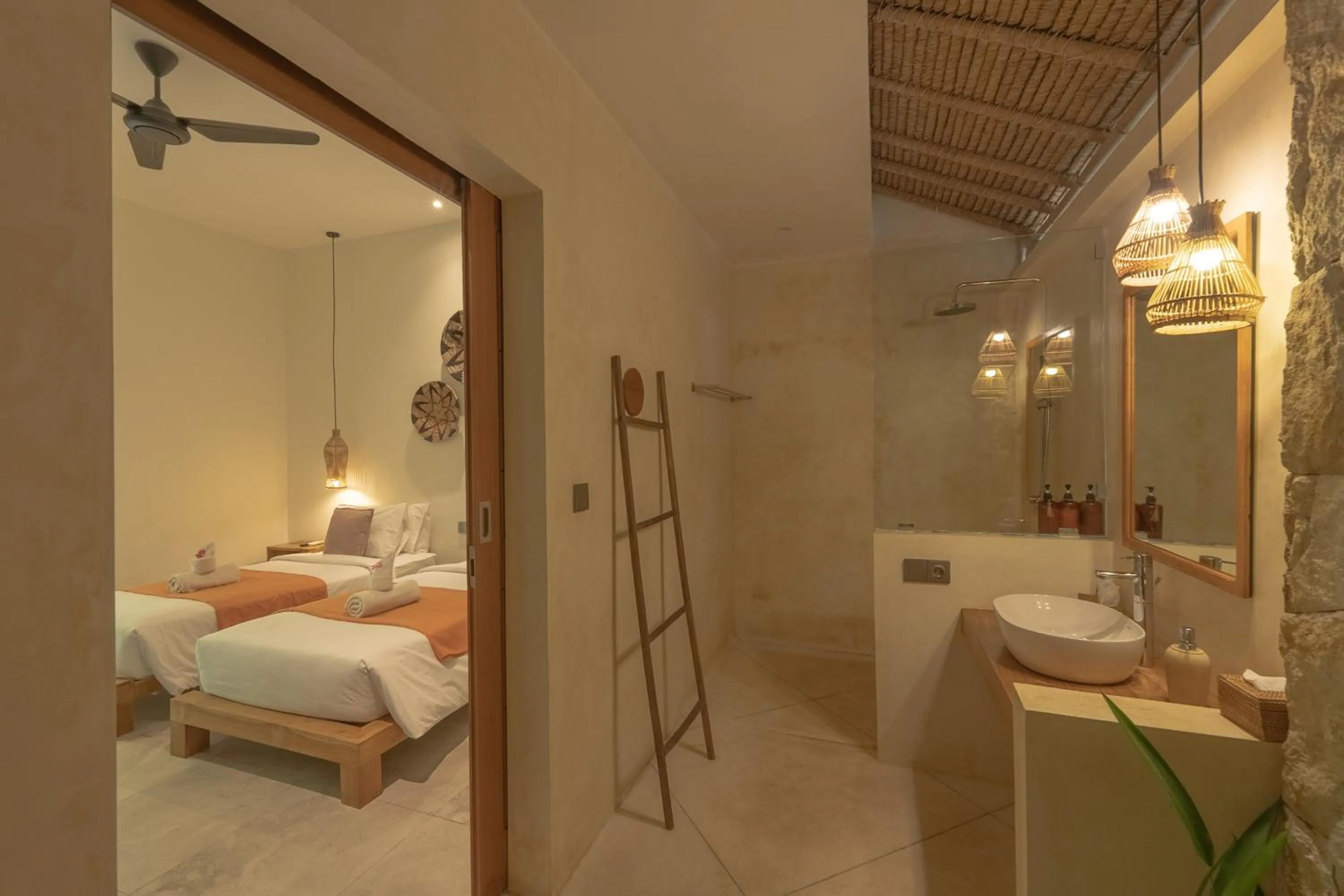 Bathroom, Bed in Reset Lombok Hotel