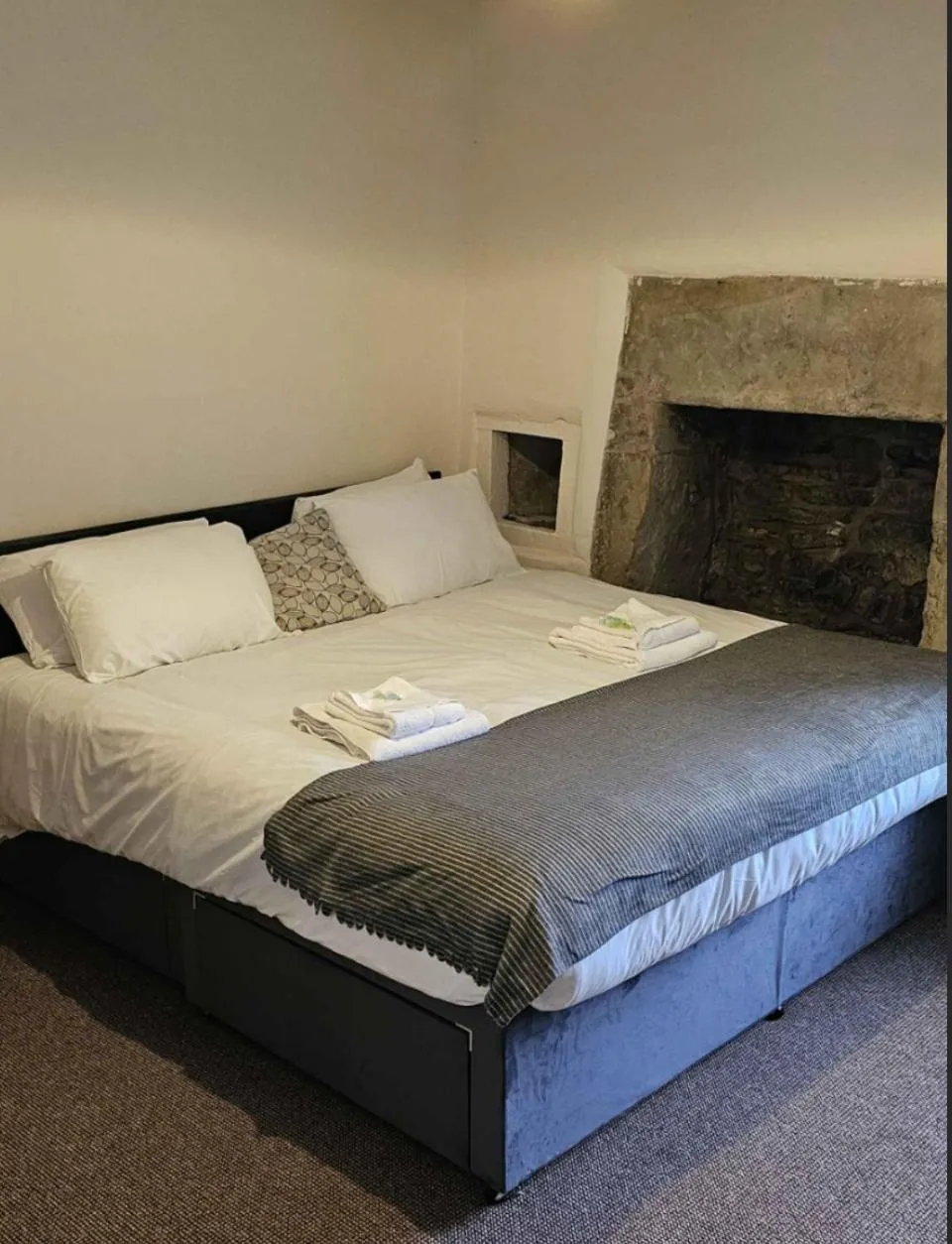 Bed in Plas Bellin Hall