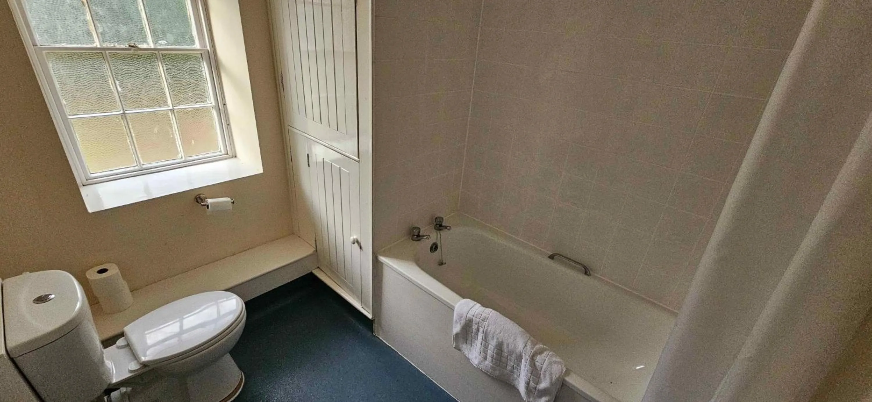 Toilet in Plas Bellin Hall