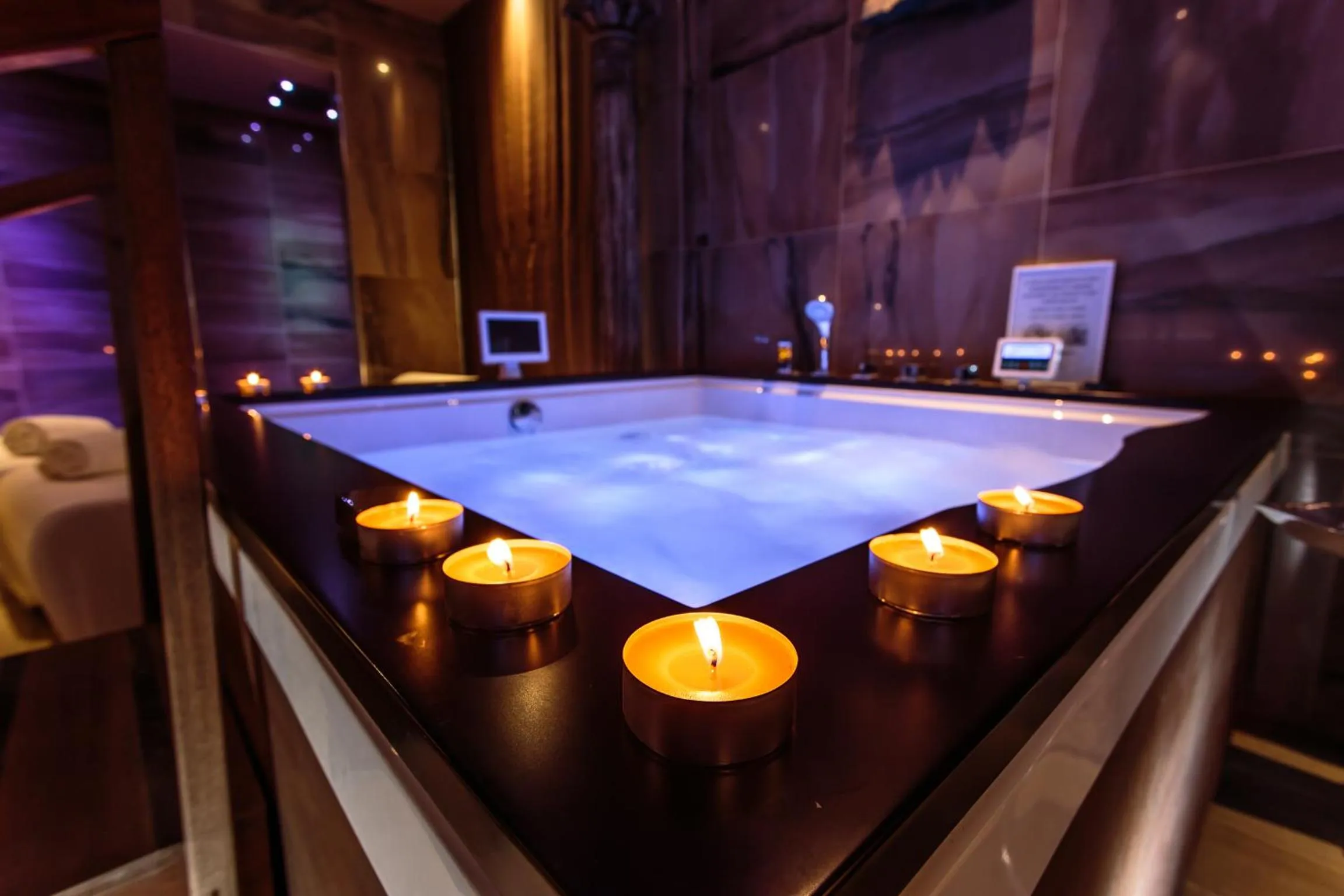 Hot Tub in Princier Fine Resort & SPA