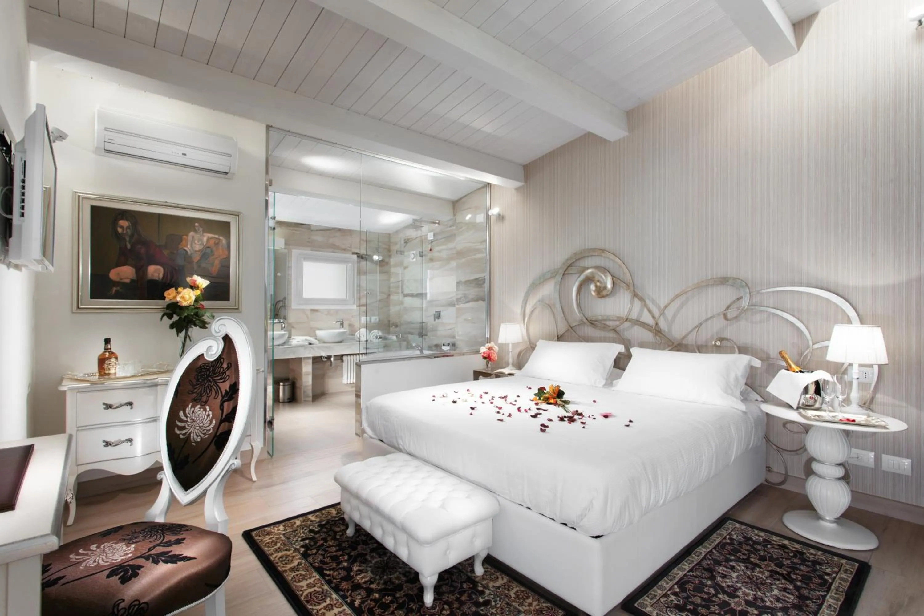 Bedroom, Bed in Princier Fine Resort & SPA