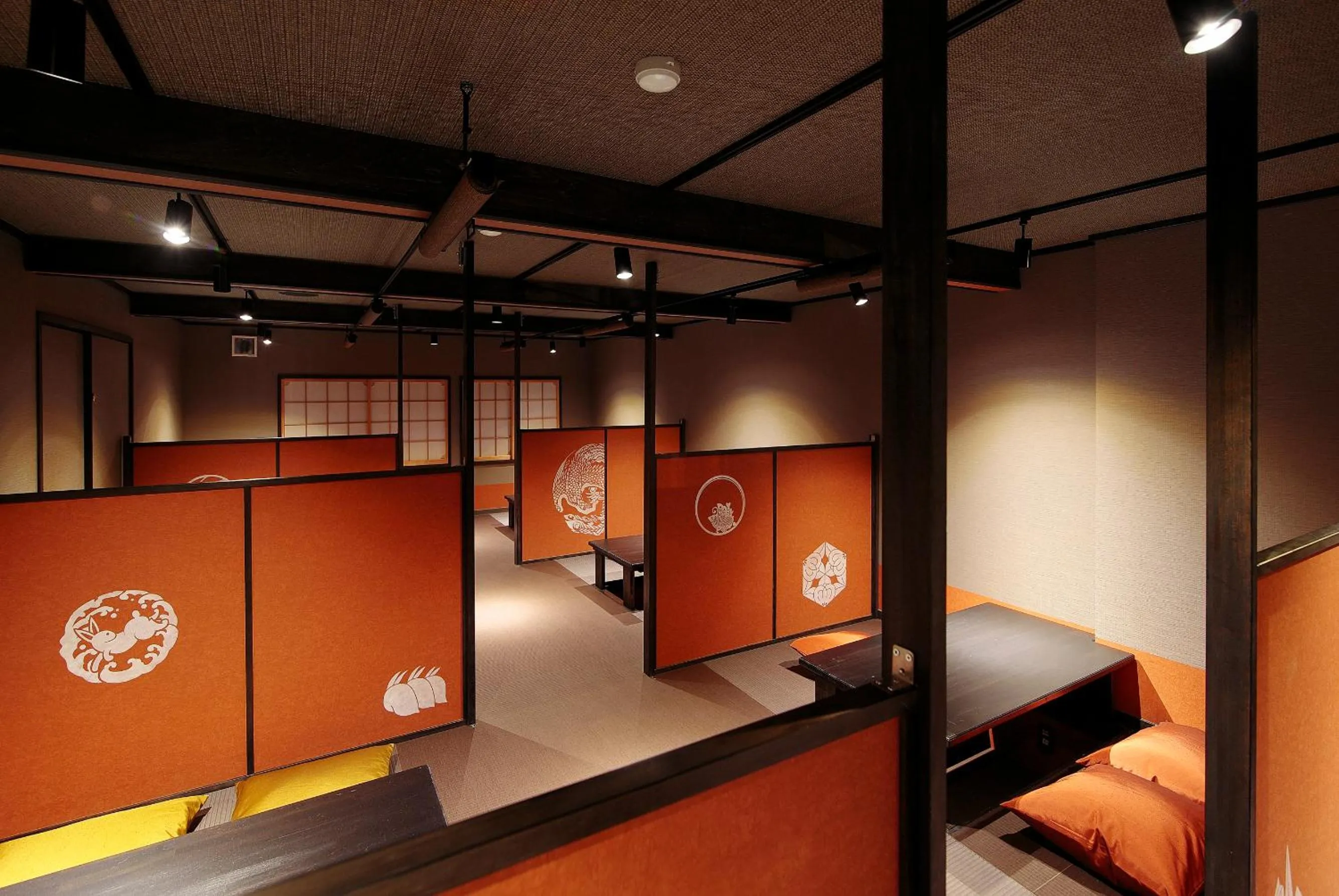 Restaurant/places to eat, Bed in Goyokan
