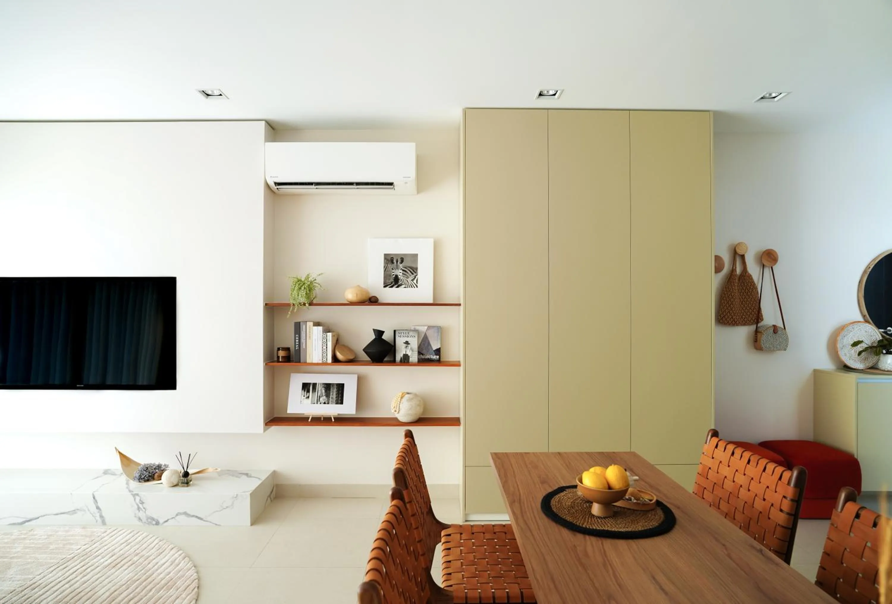 TV and multimedia in Velea@Rose Apple Square