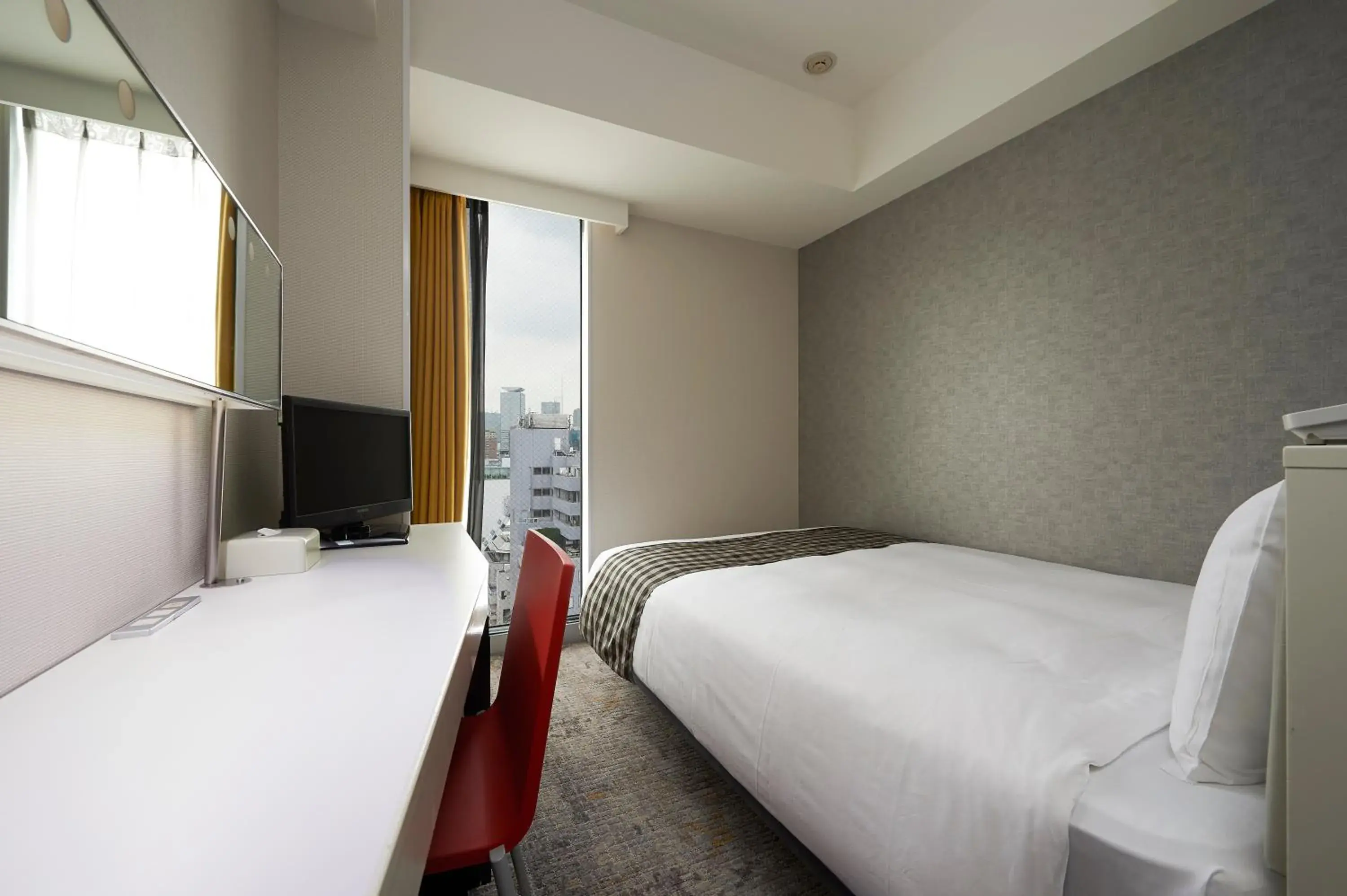 Double Room - single occupancy - Non-Smoking in Sotetsu Fresa Inn Shimbashi-Karasumoriguchi Double Room - single occupancy - Non-Smoking in Sotetsu Fresa Inn Shimbashi-Karasumoriguchi