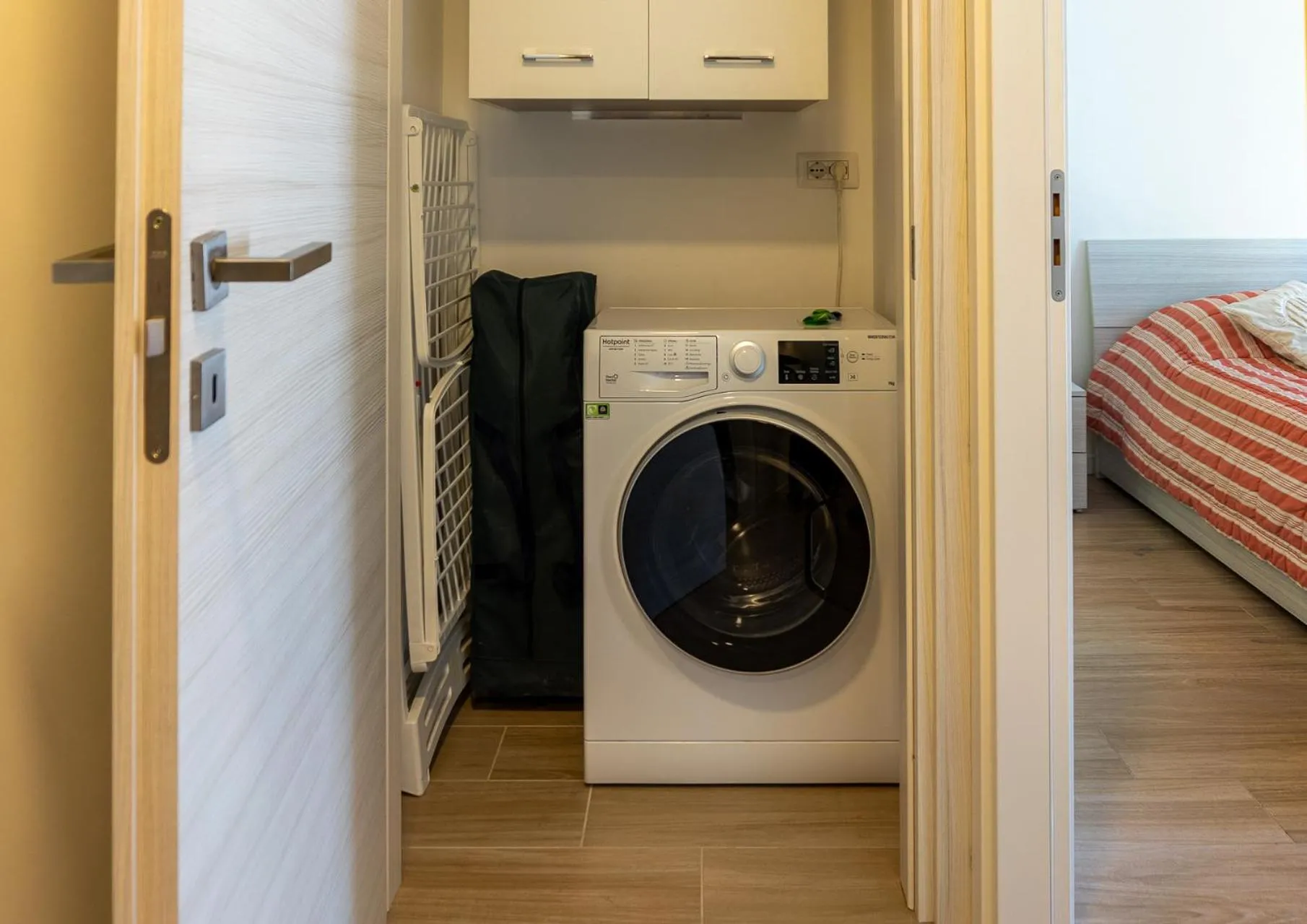 washing machine, Bed in Green Woody Home