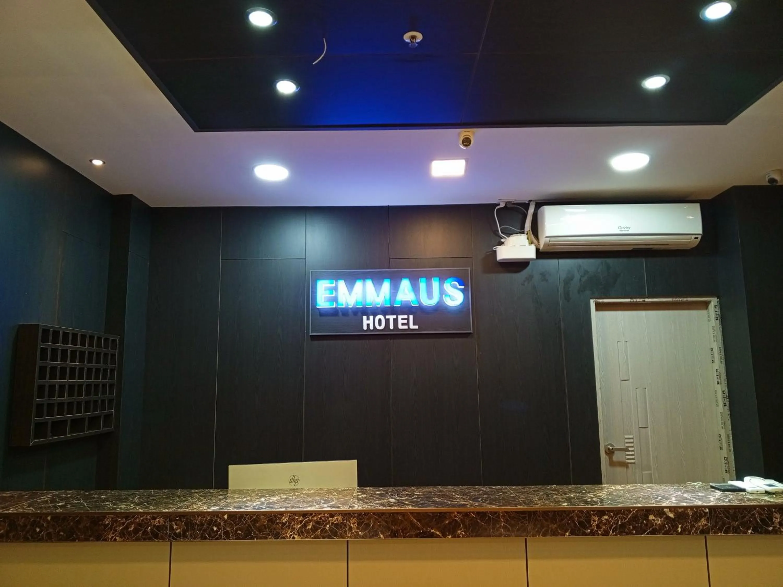 Emmaus condotel
