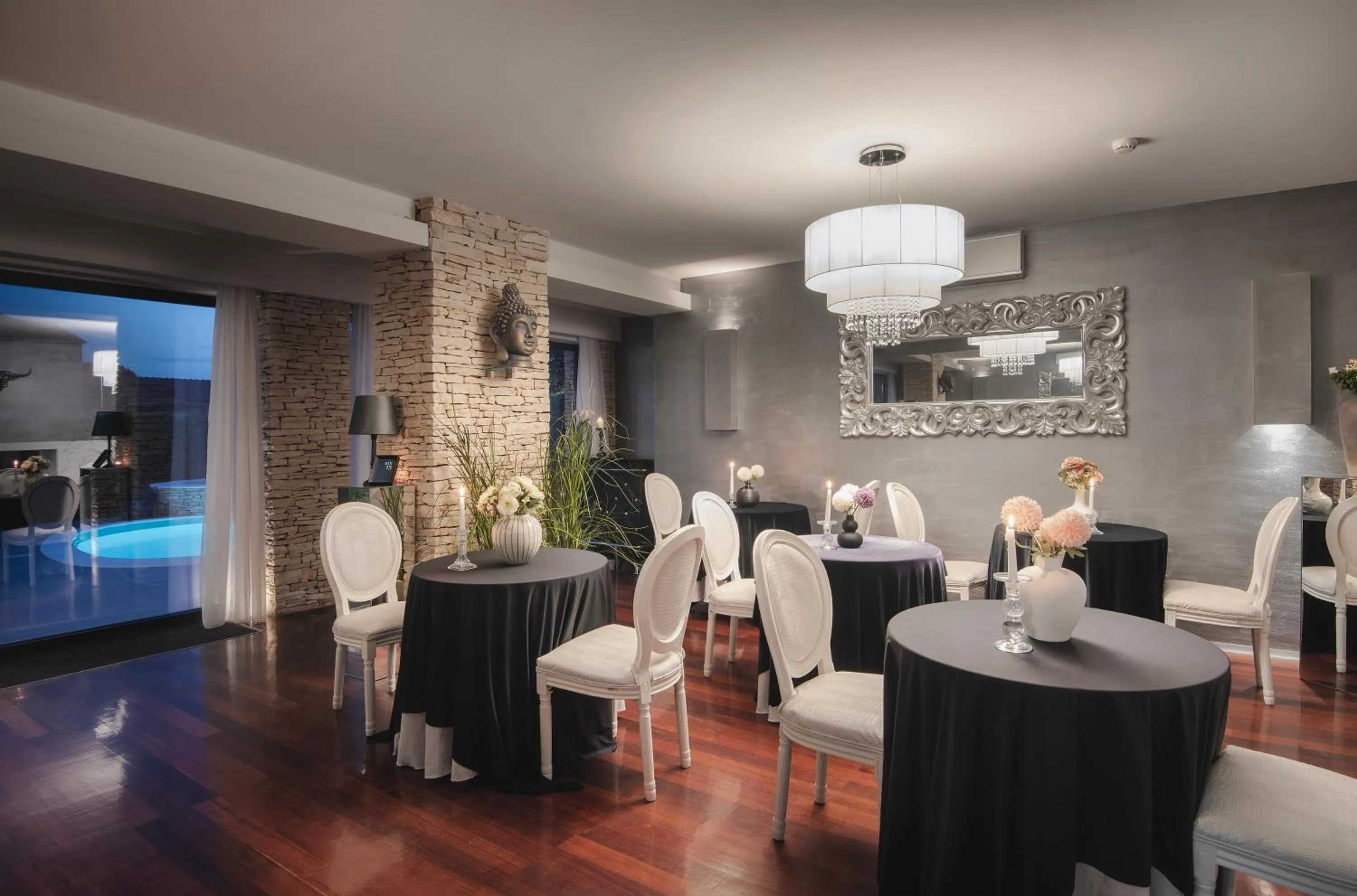 Dining area in Boutique Hotel Chevalier by Bura Hotels - Adults Only