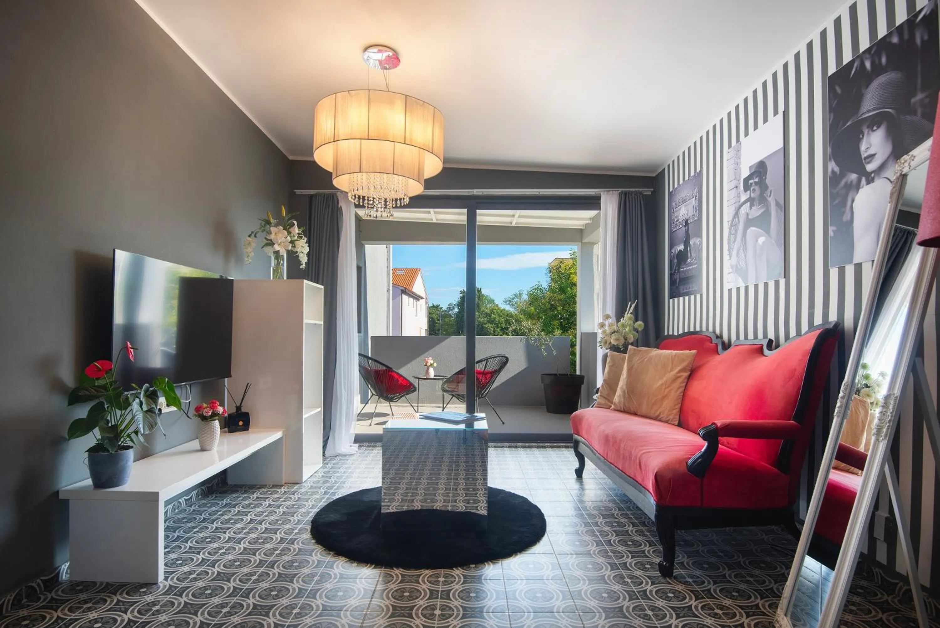 TV and multimedia in Boutique Hotel Chevalier by Bura Hotels - Adults Only