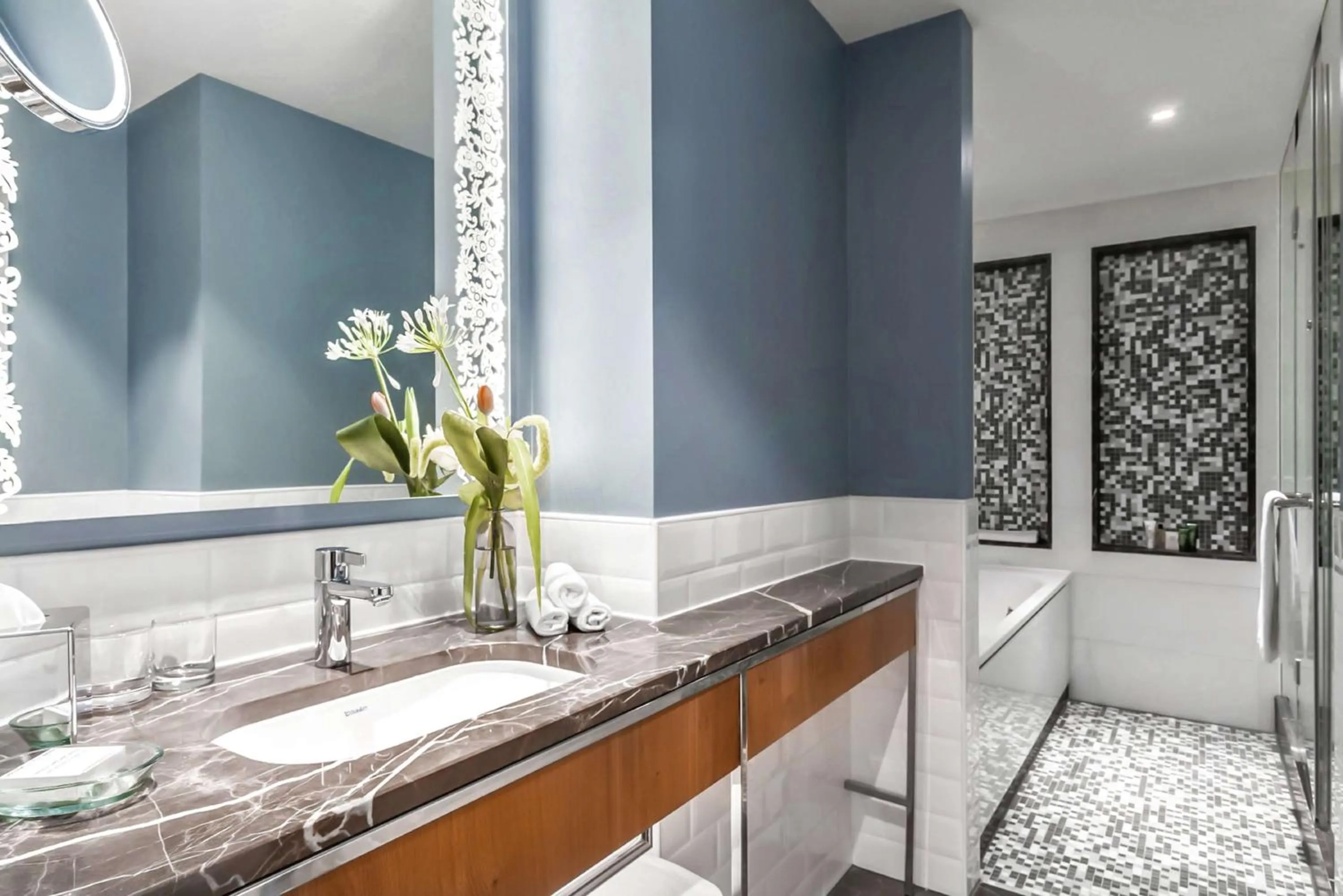 Bathroom in Hilton Rotterdam