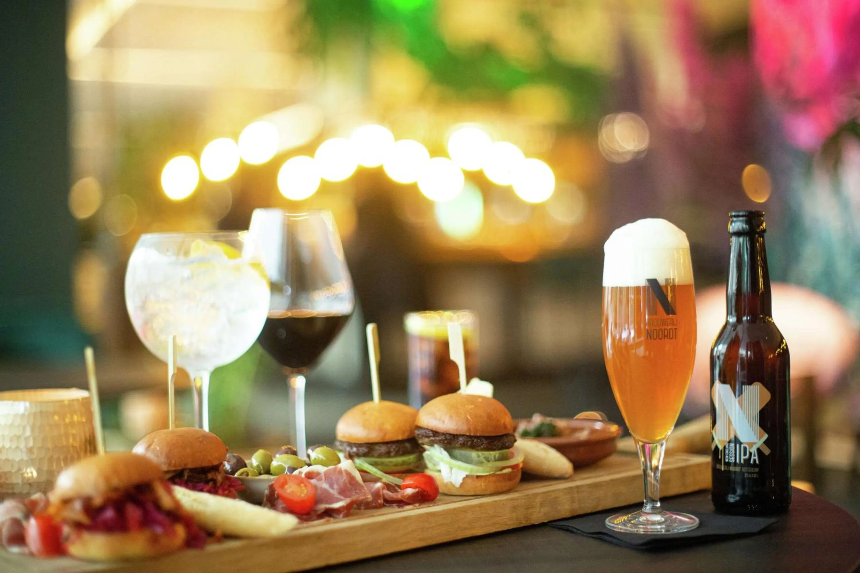 Restaurant/places to eat in Hilton Rotterdam