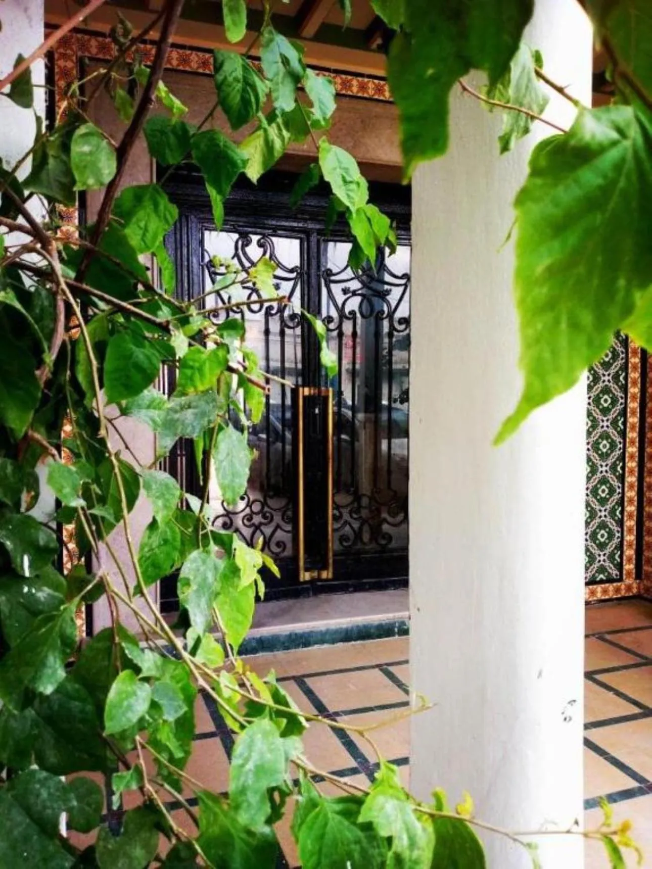 Facade/entrance in Hôtel Ayachi