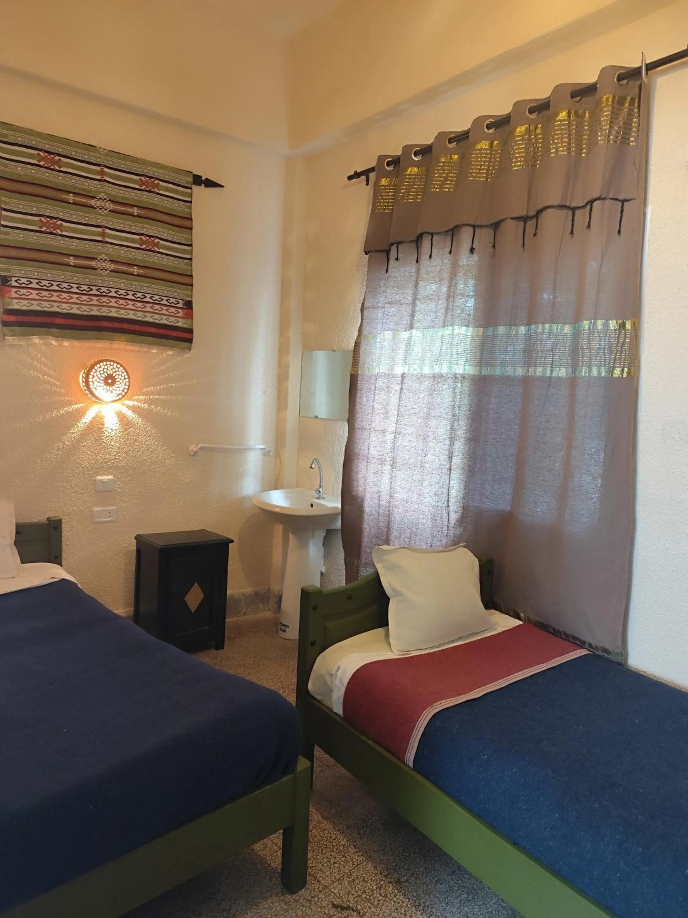 Bedroom, Bed in Hôtel Ayachi