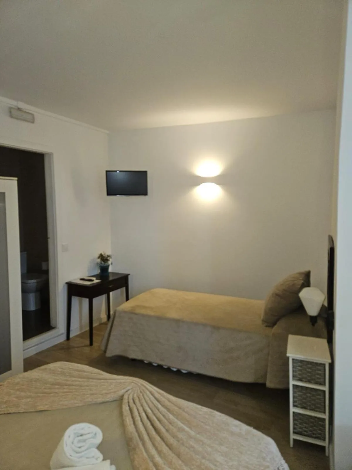 Bedroom, Bed in Alcamim Guesthouse