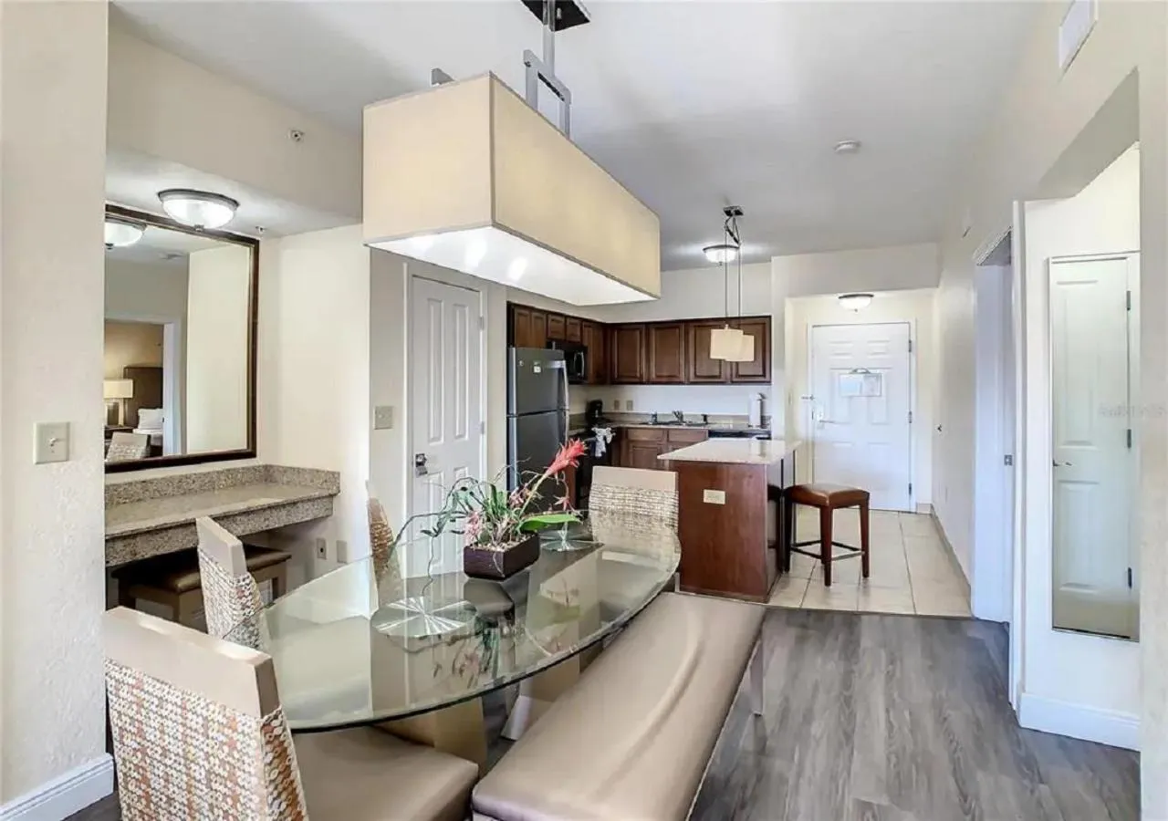 Dining area in Cozy Orlando Resort Condo 4Mi from Disney