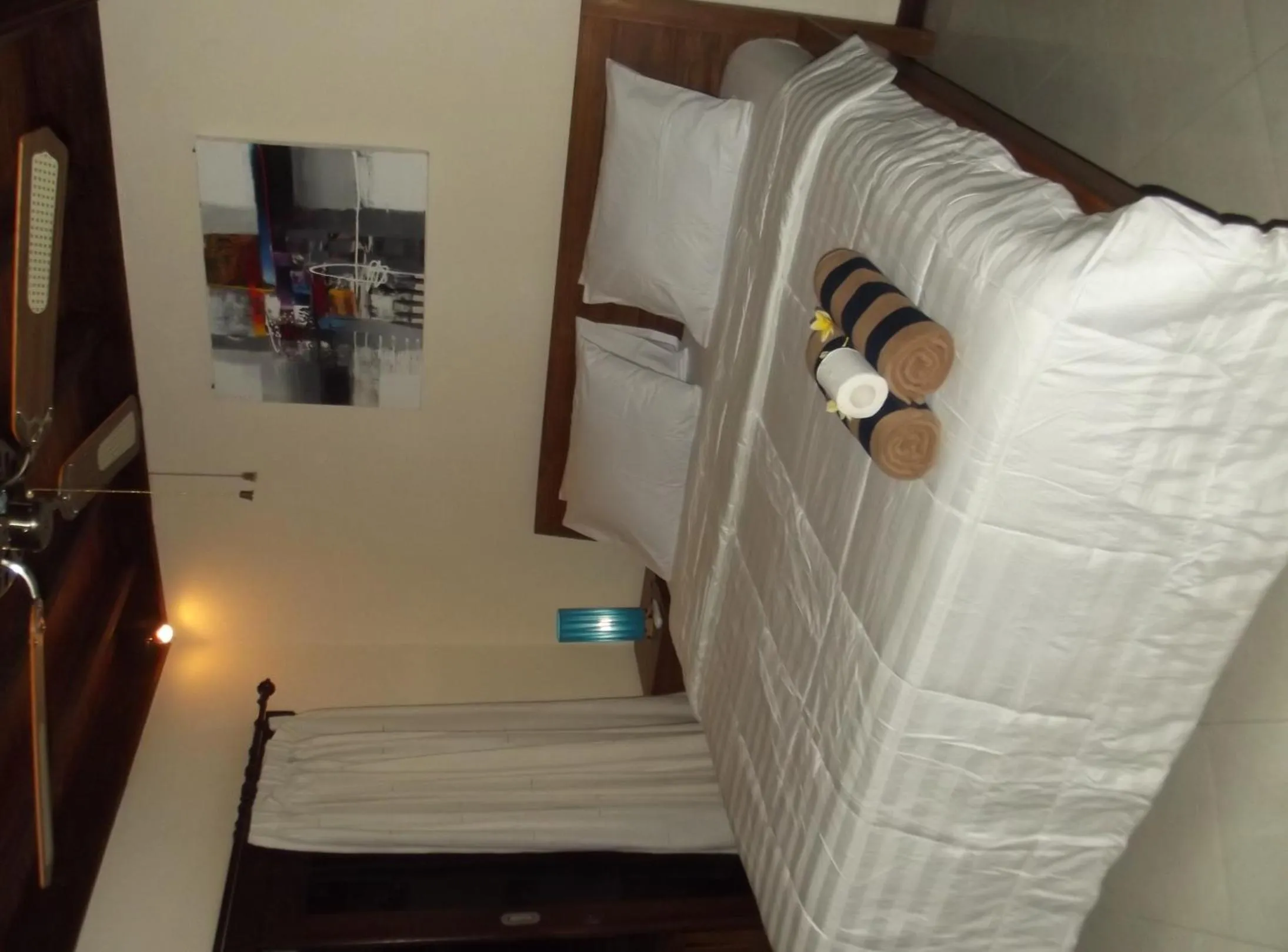 Bed in Gili Flush Harmony