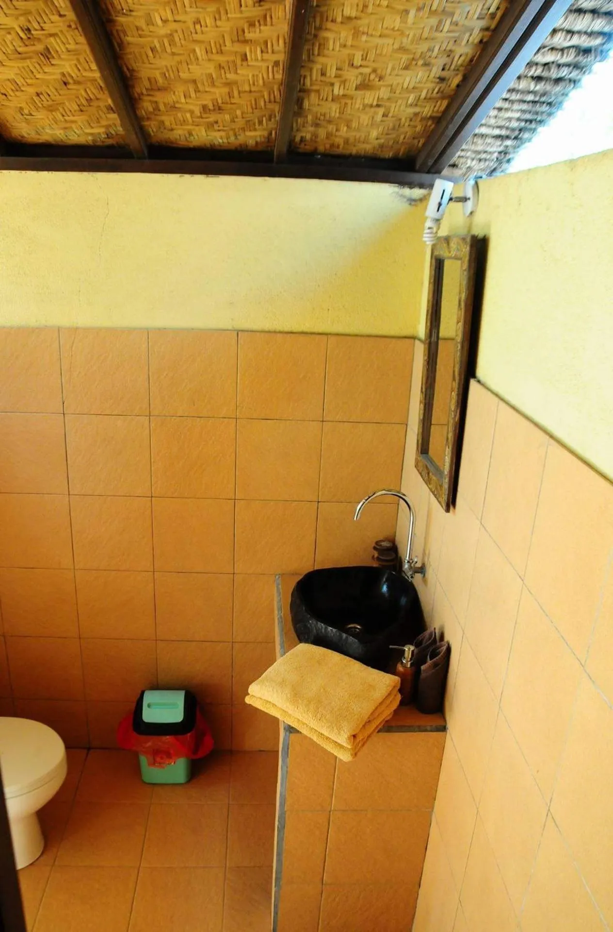 Bathroom in Gili Flush Harmony