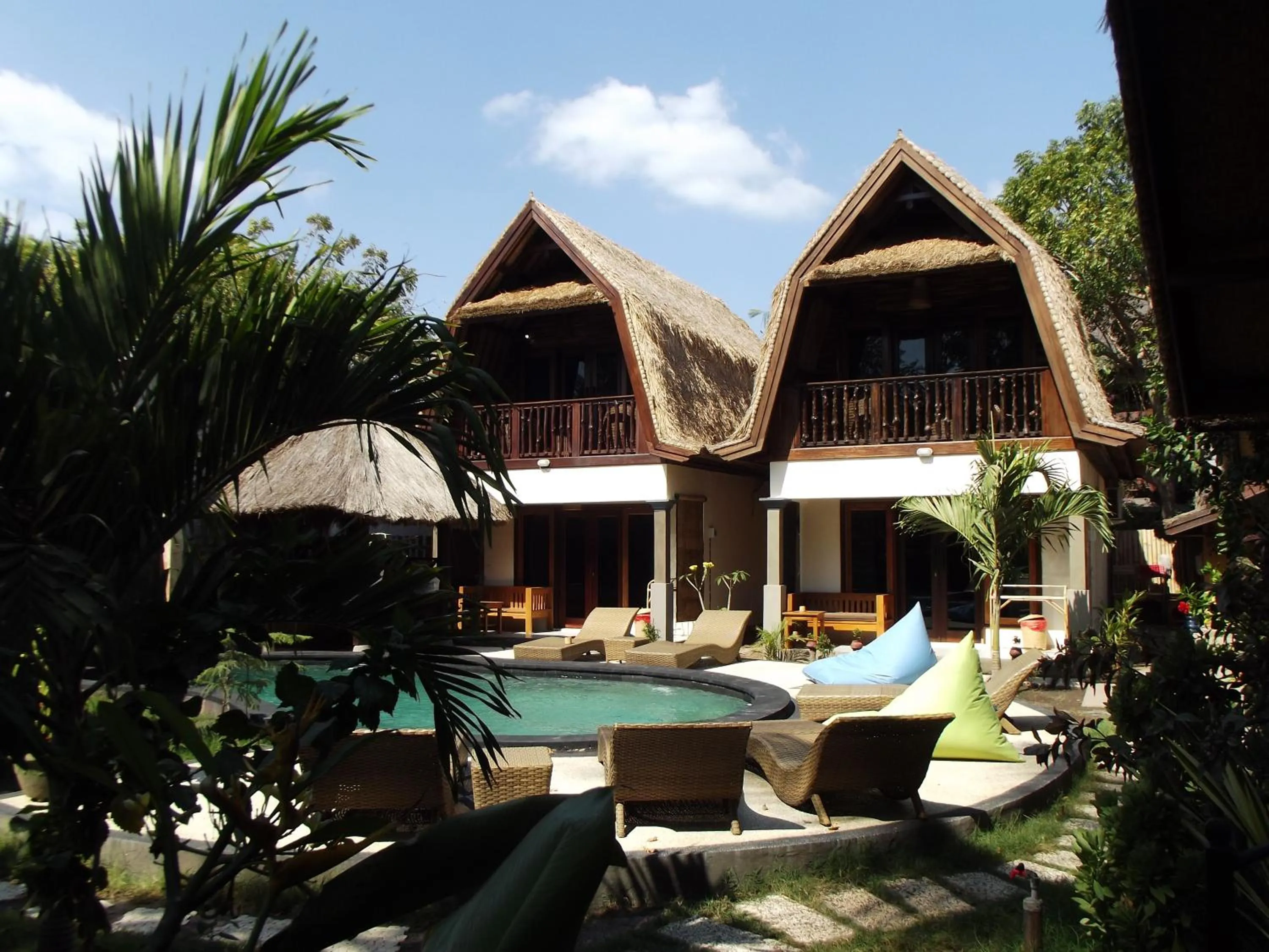 Property building in Gili Flush Harmony