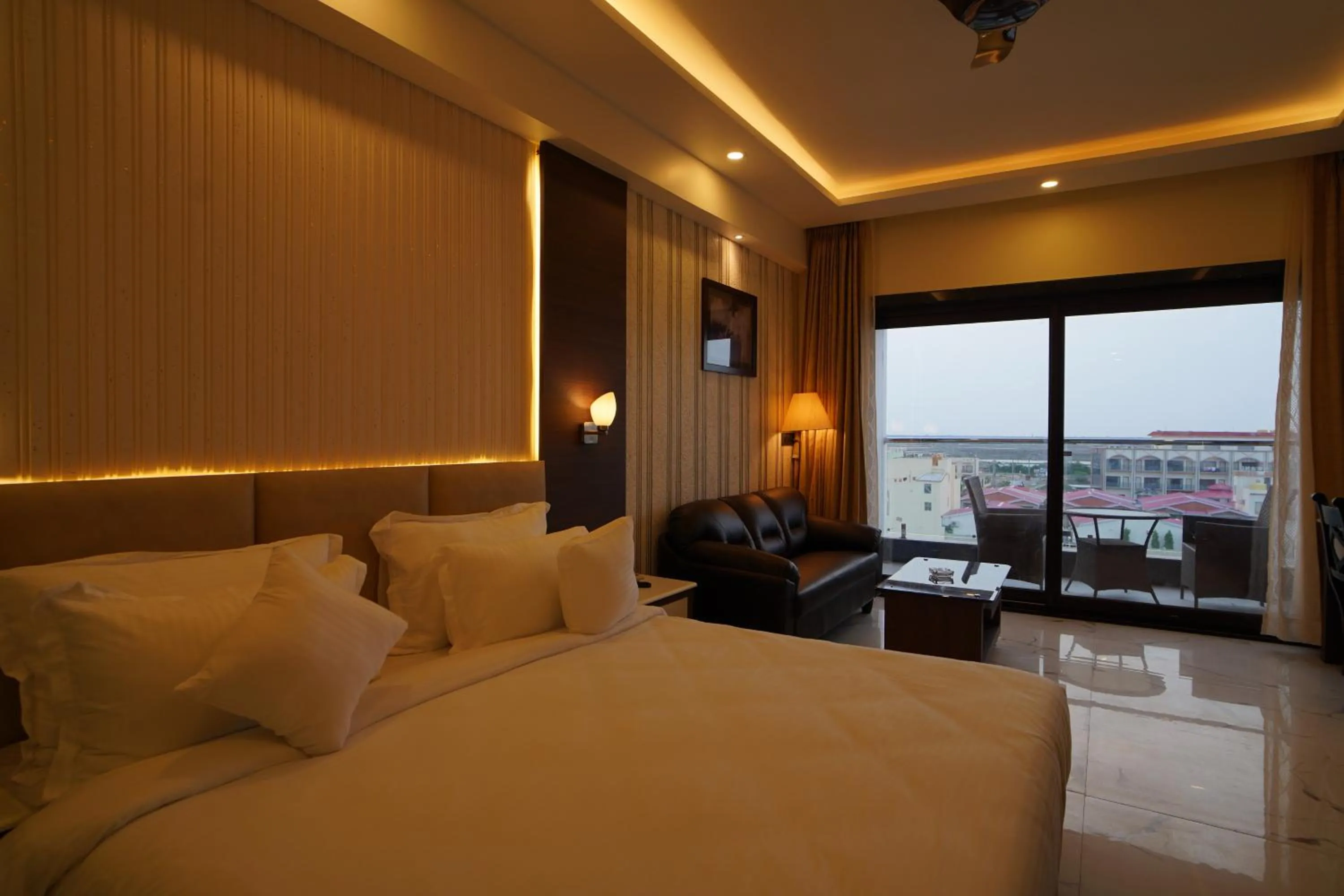 Bed in Shanti Seaview Resort & Spa