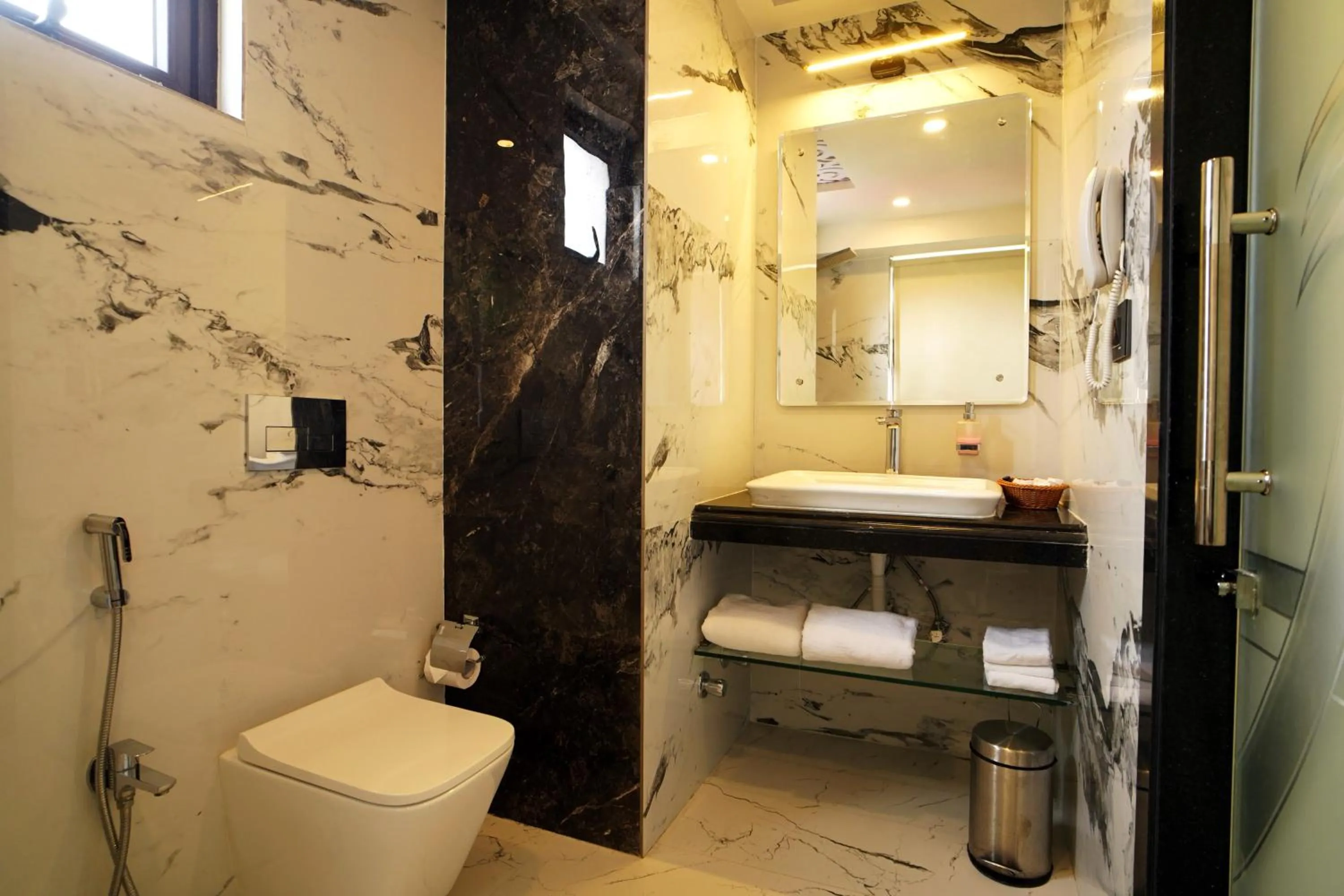 Shanti Seaview Resort & Spa