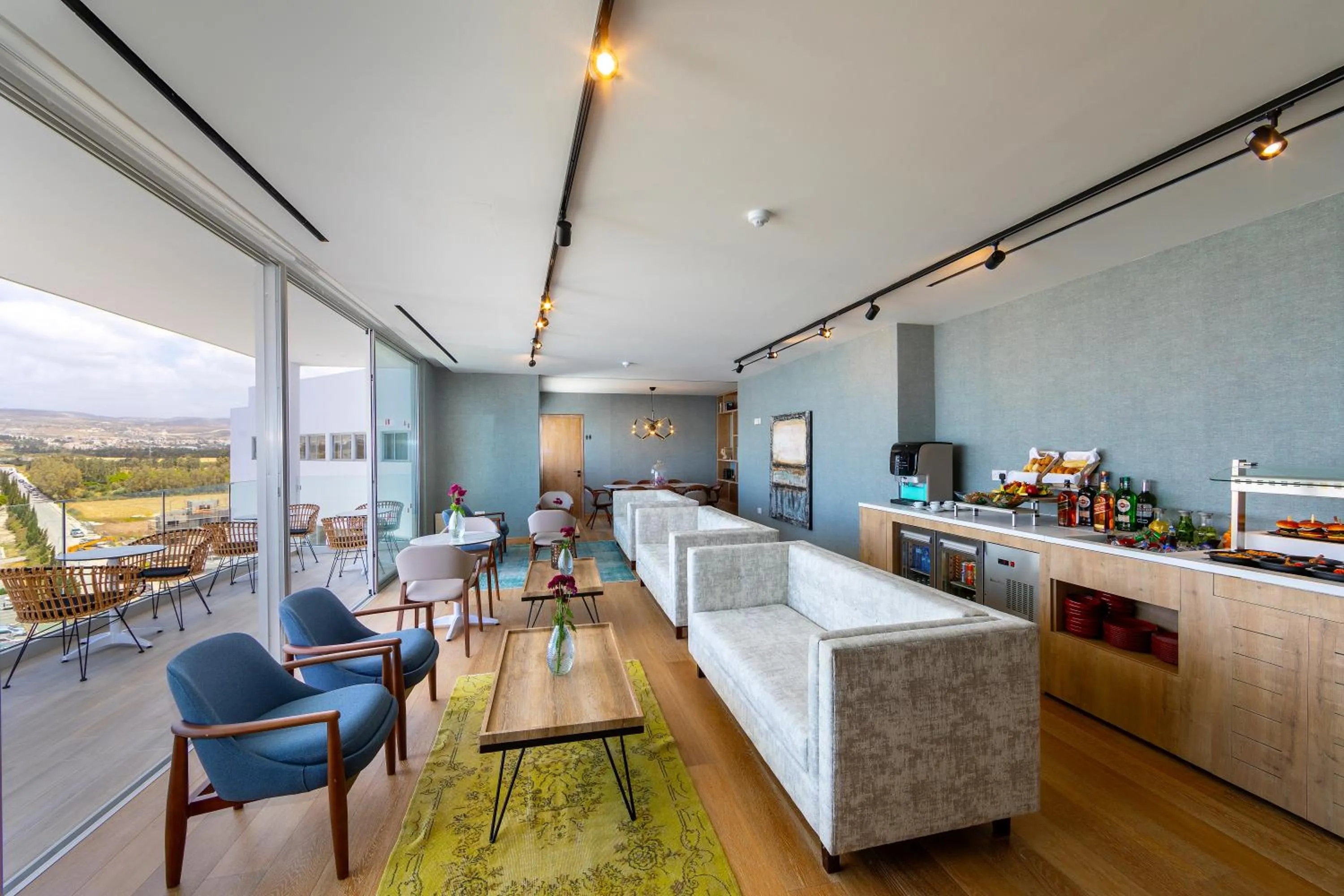 Lounge or bar in Leonardo Plaza Cypria Maris Beach Hotel & Spa