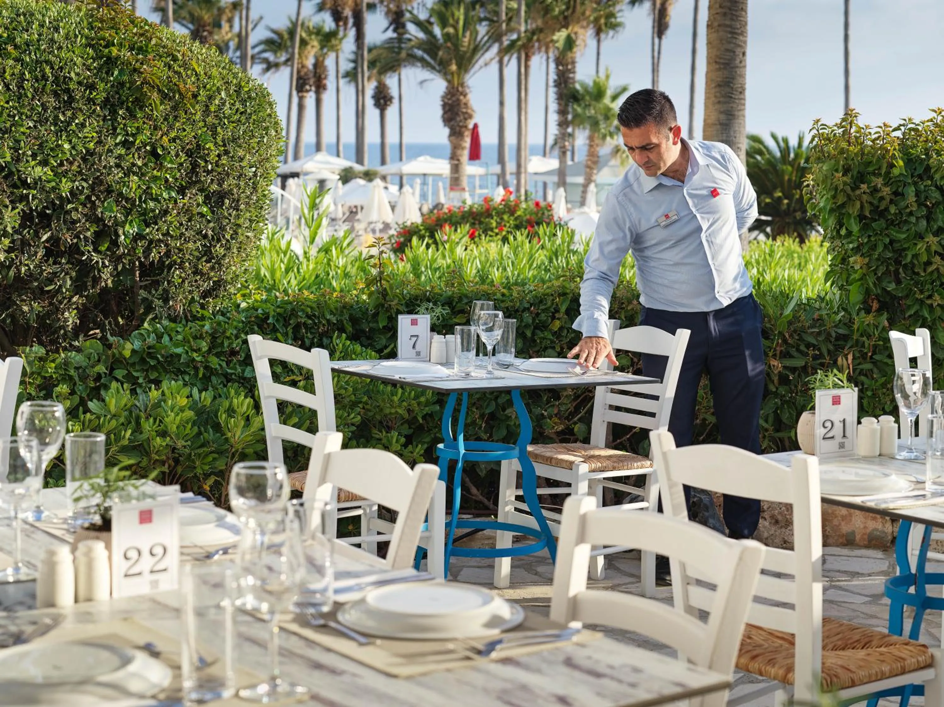 Restaurant/places to eat in Leonardo Plaza Cypria Maris Beach Hotel & Spa