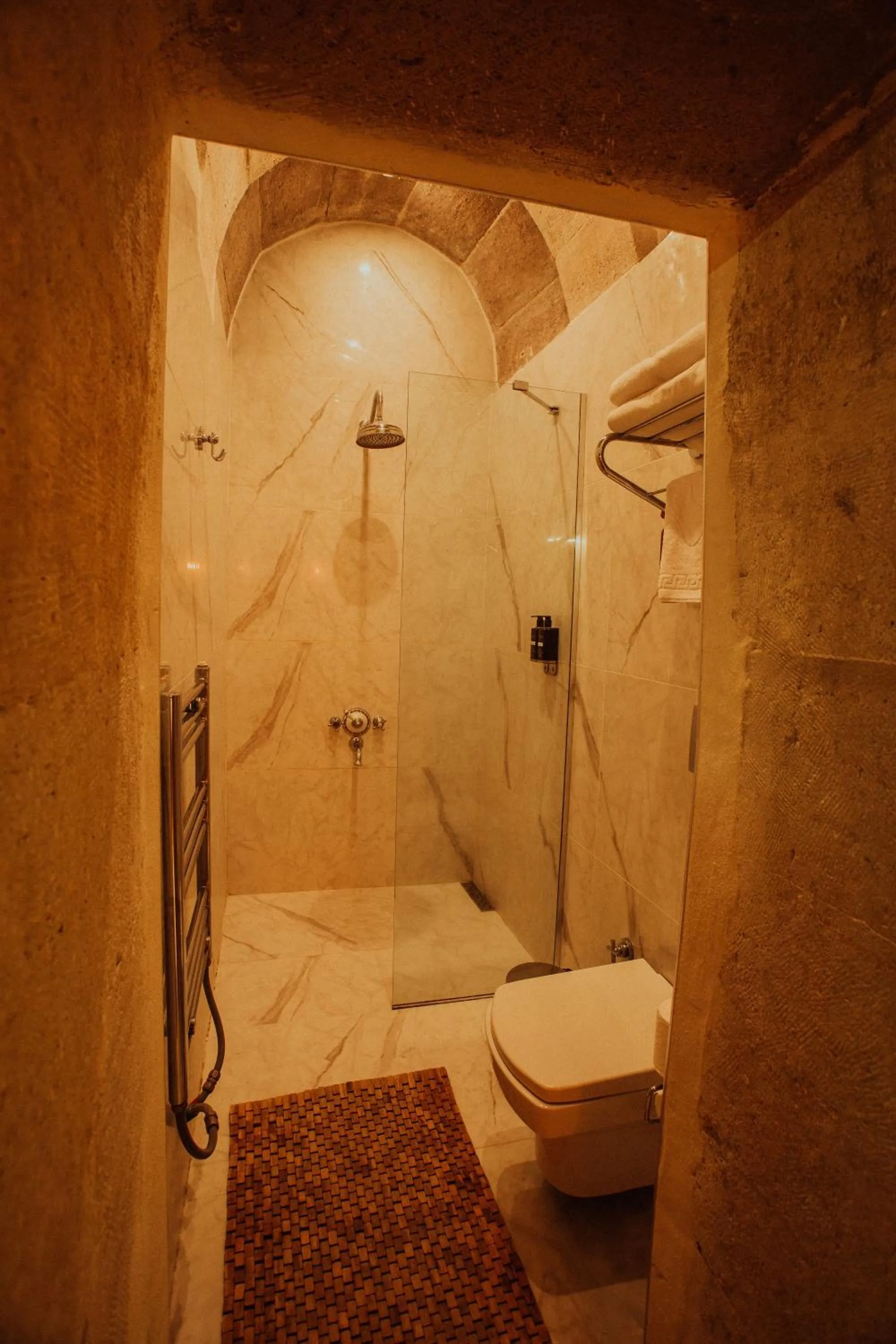 Toilet in Rox Cappadocia